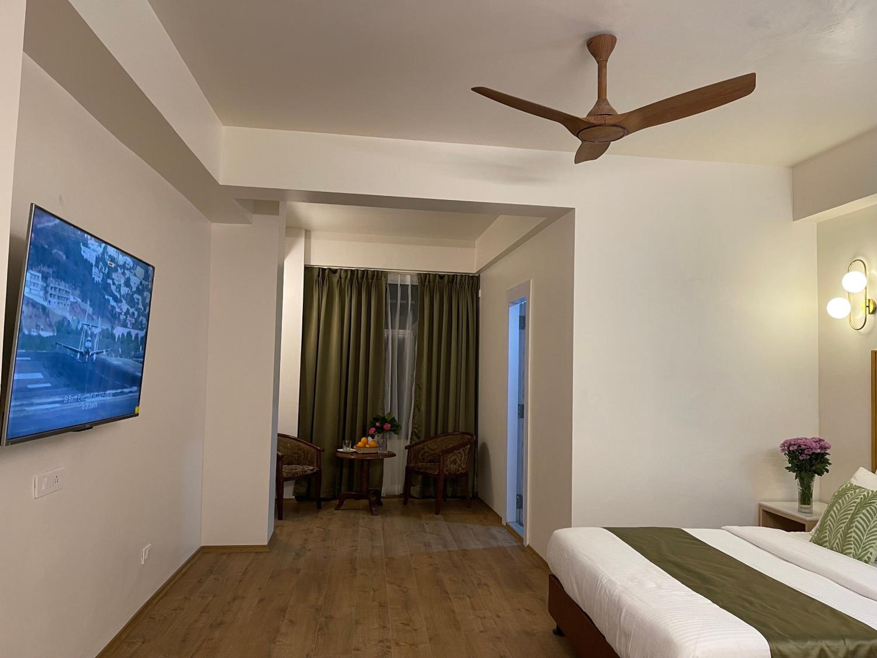Superior King Room photo 3