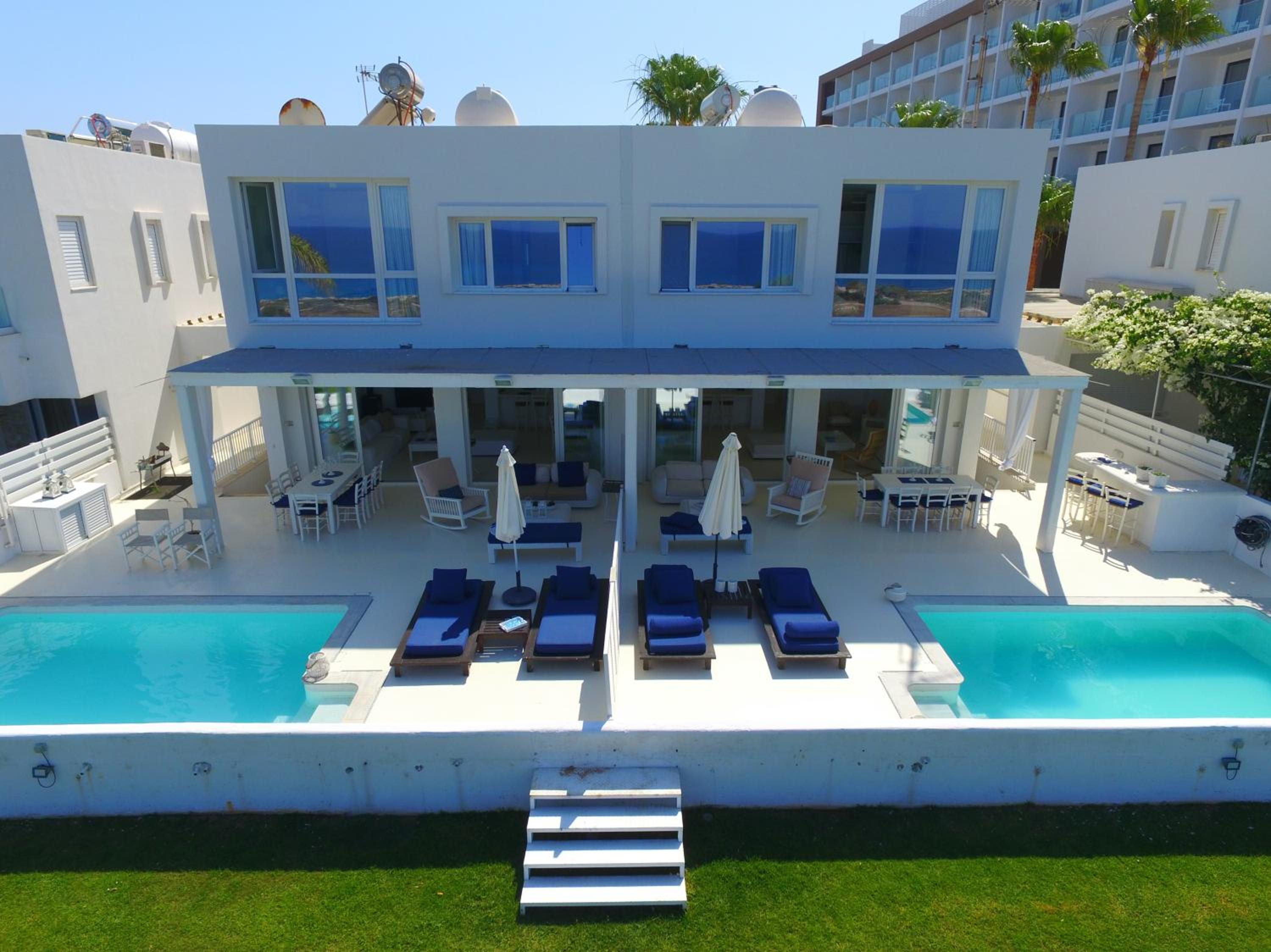 Superior Villa photo 3