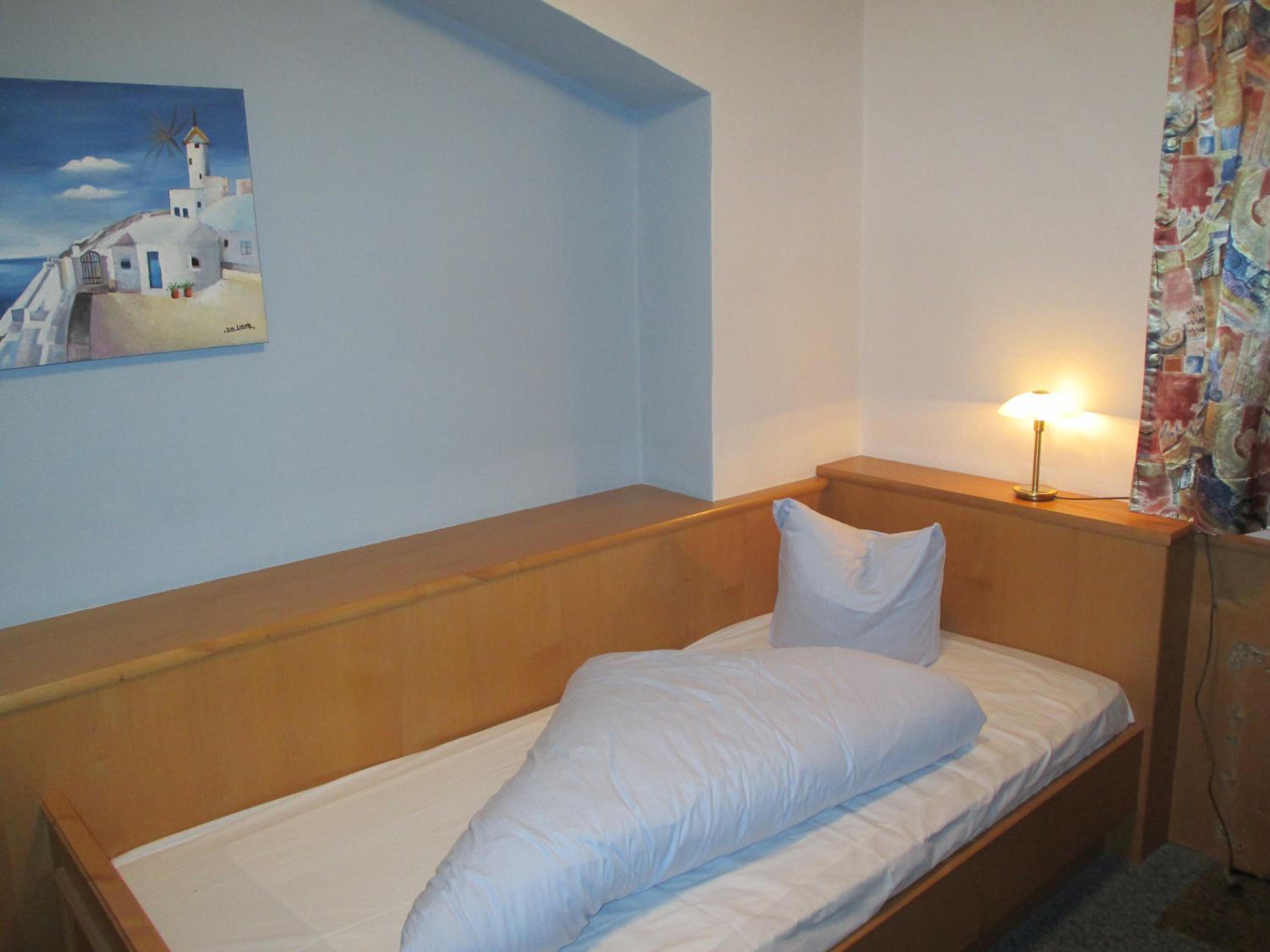 Single Room photo 3