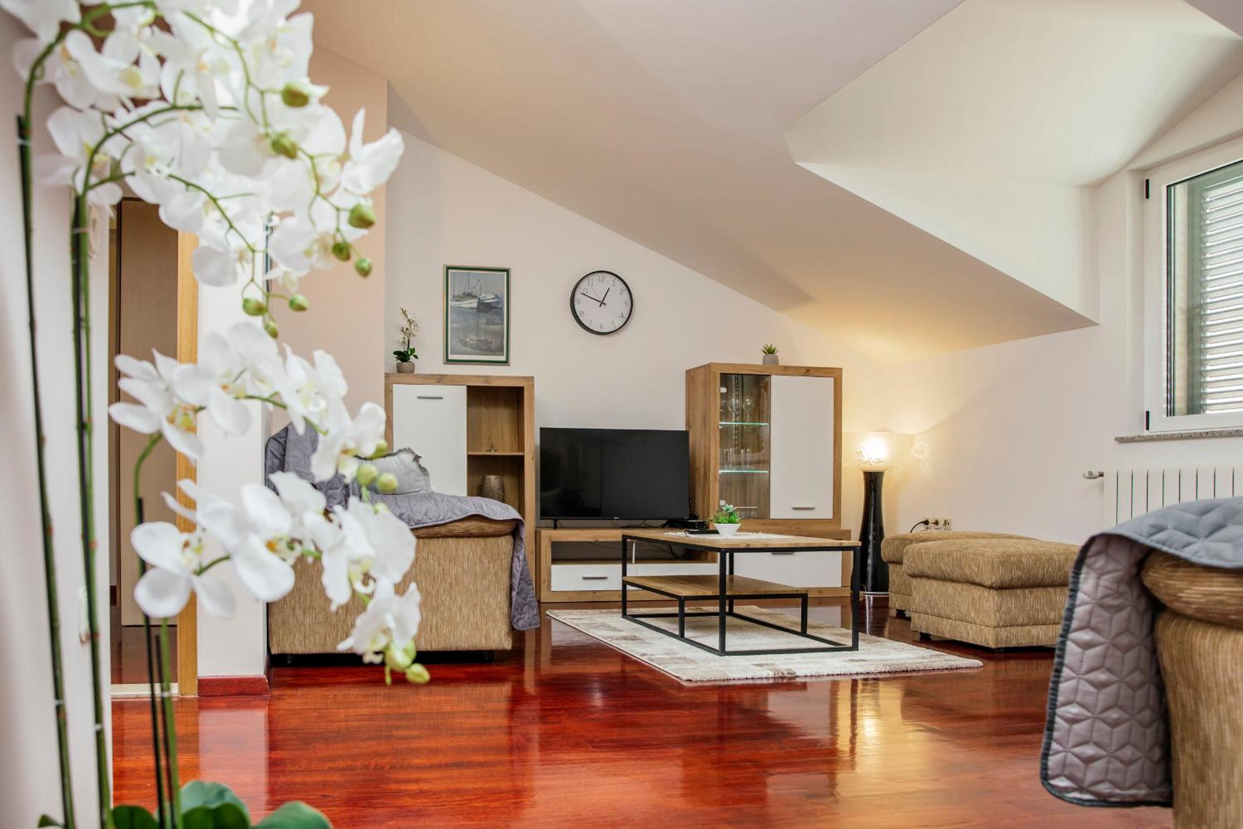 Apartment - Photo 1