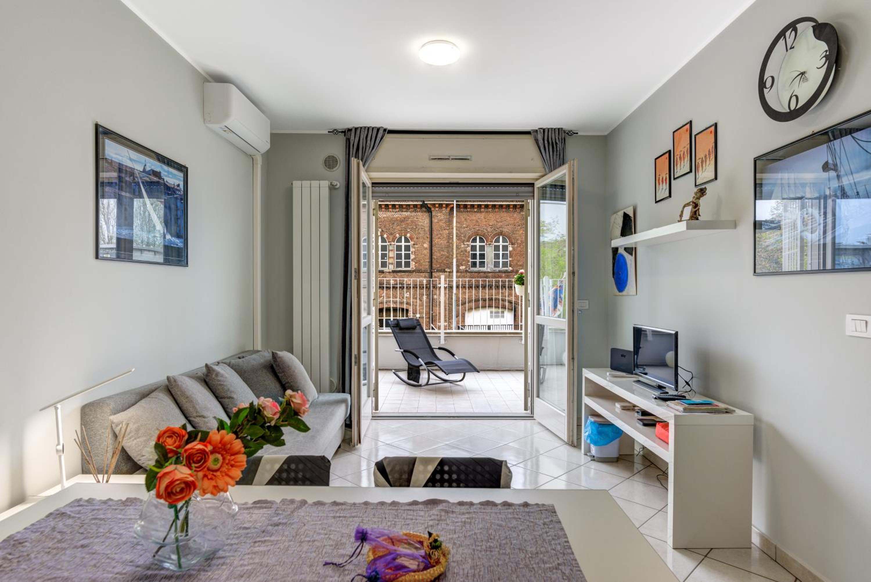 One-Bedroom Apartment