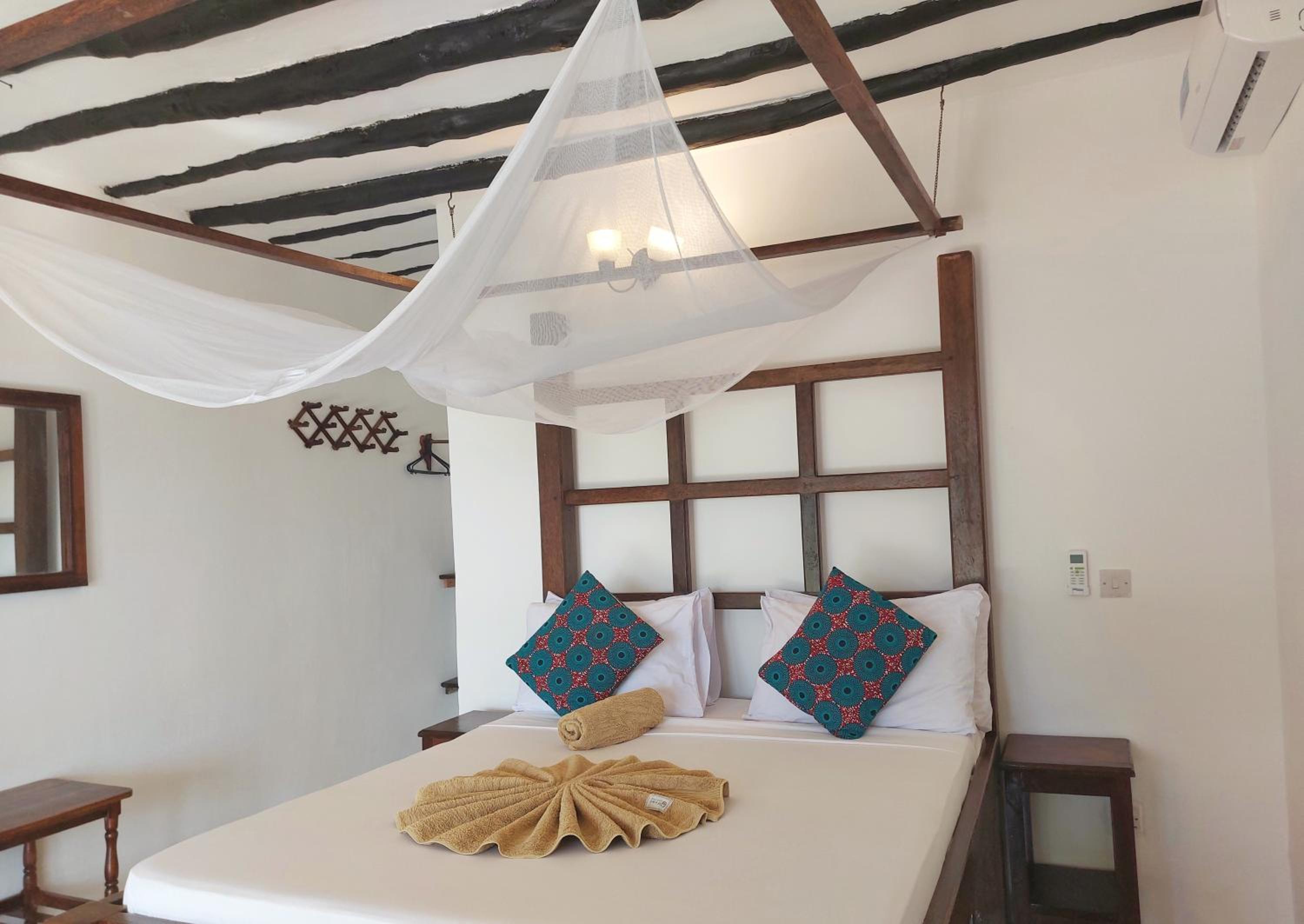 Double Room with Sea View - Photo 4