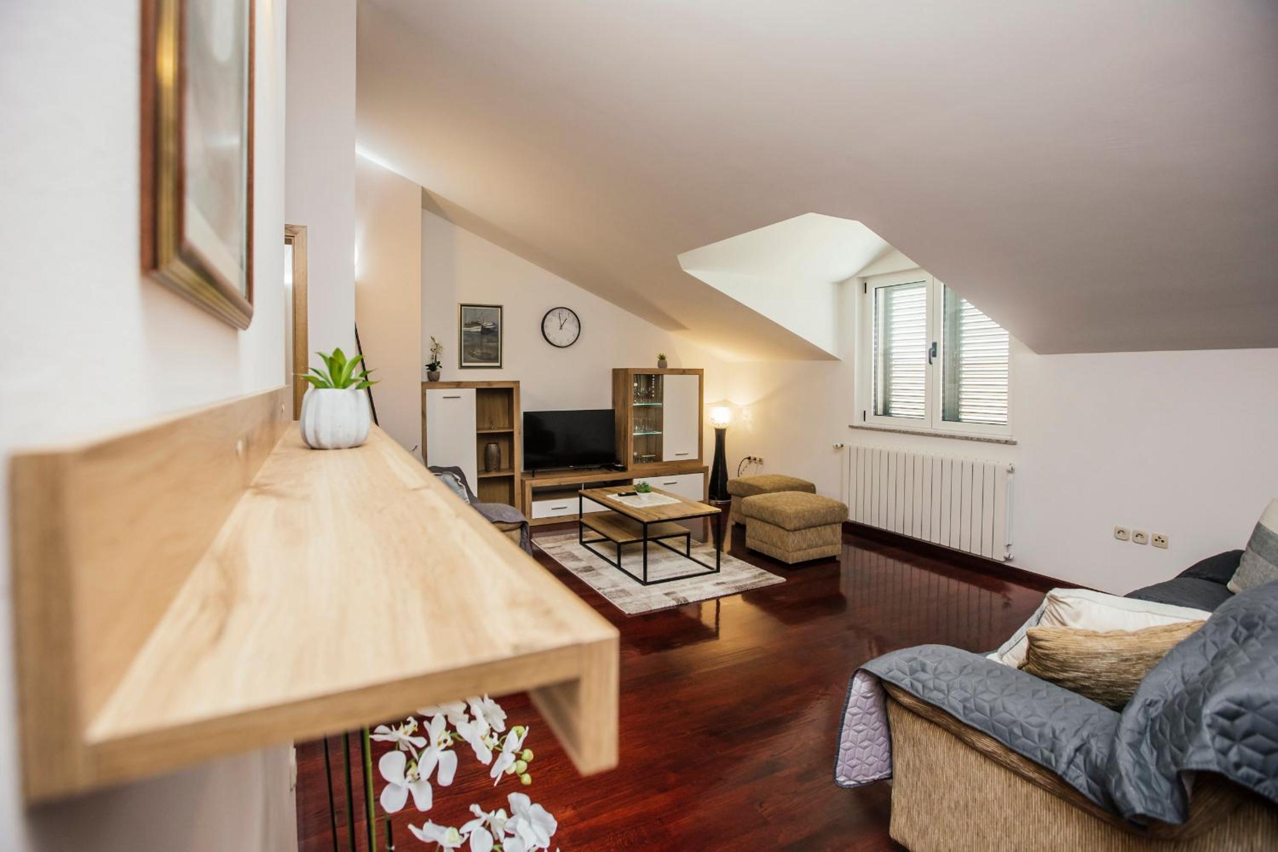 Apartment - Photo 32