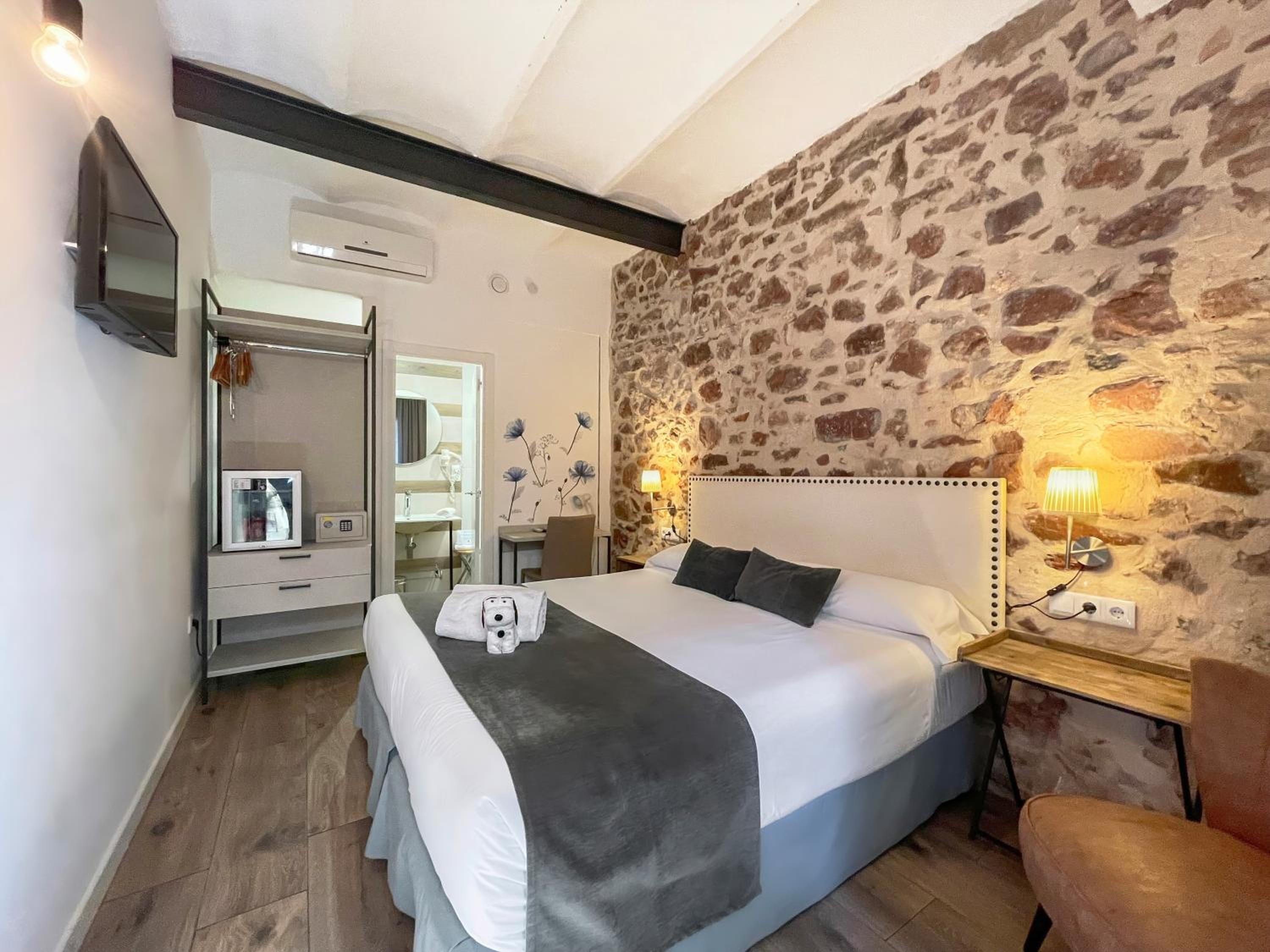 Double Room with Private Bathroom photo 3