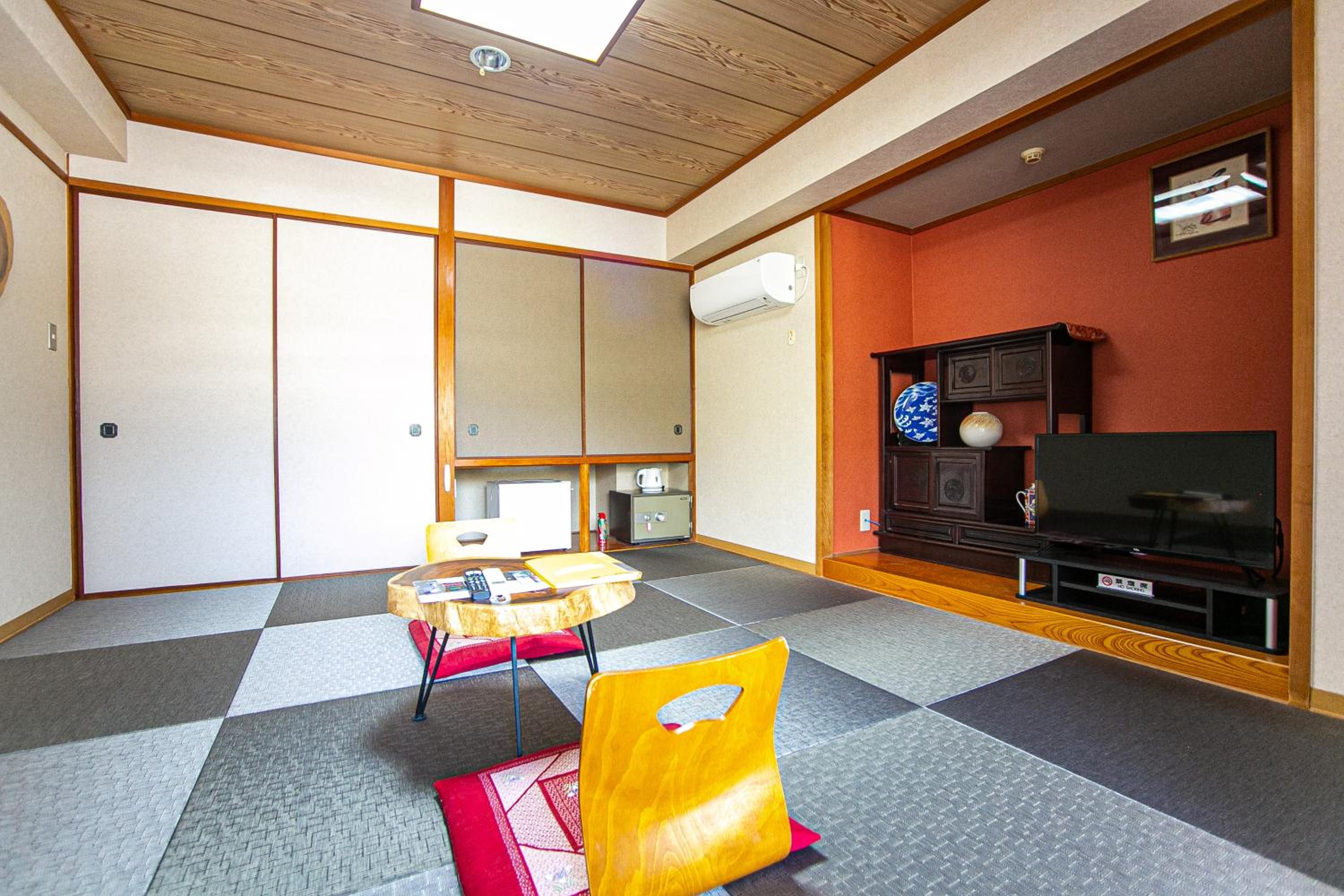 Japanese-Style Room 203,205,302,303,305 - Photo 3