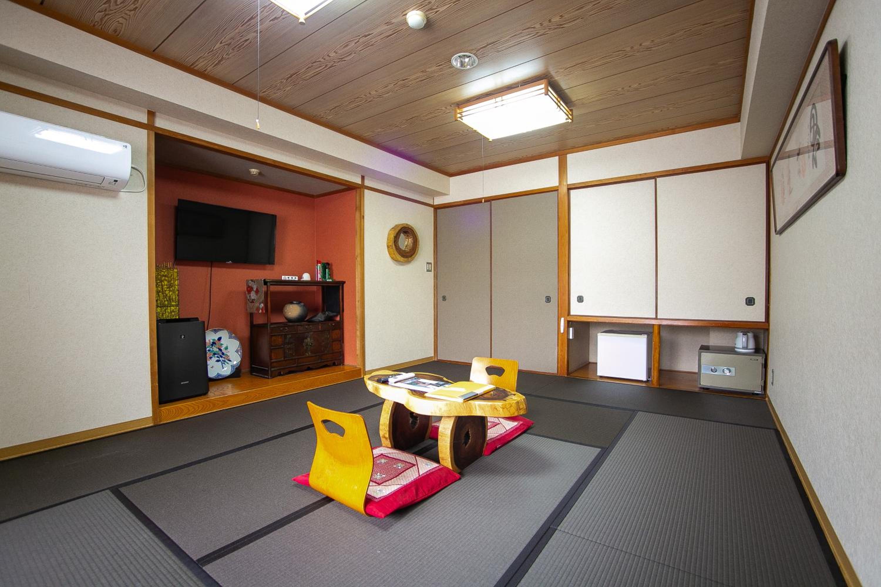 Japanese-Style Room 301 - Photo 2