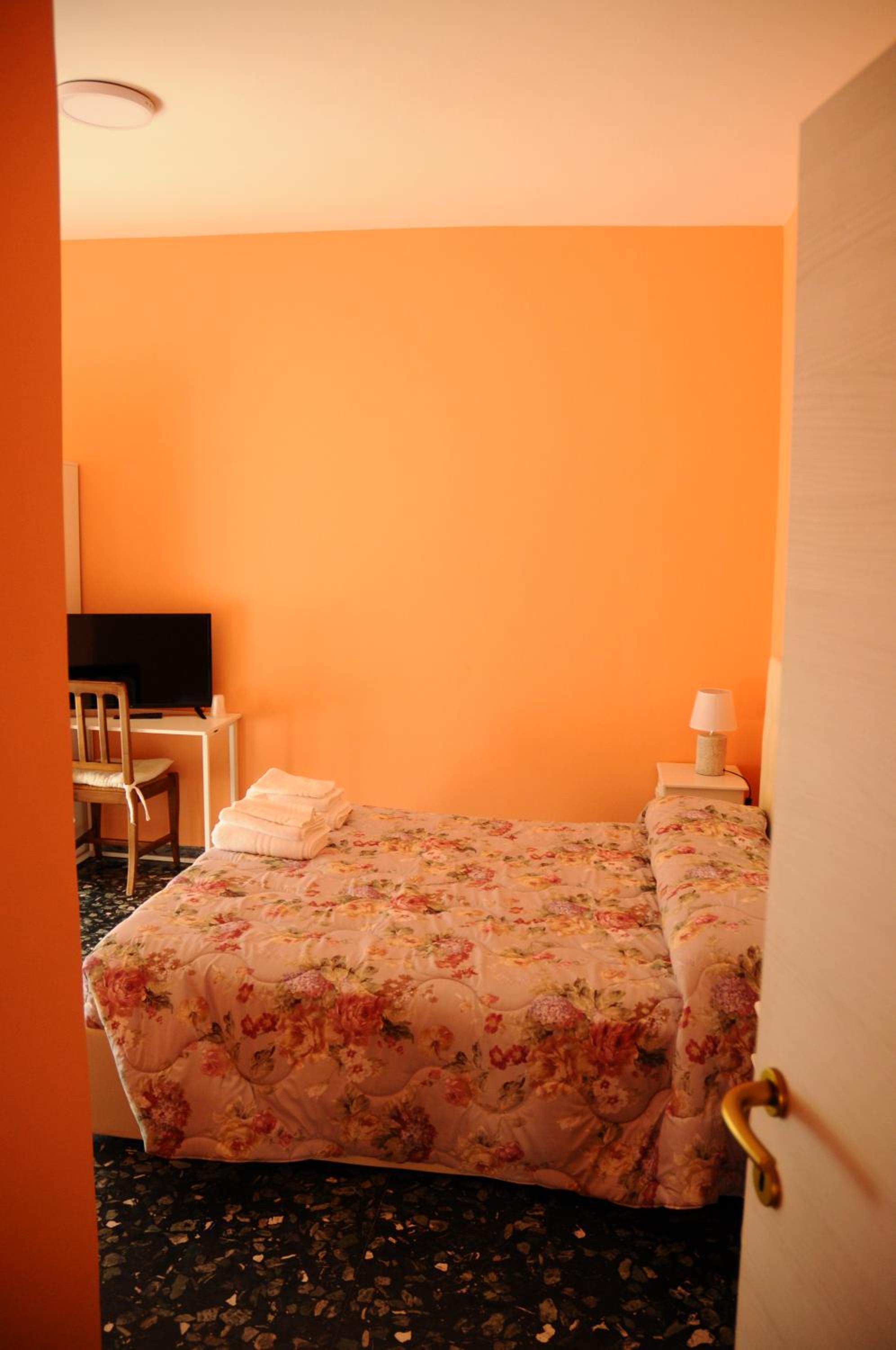 Double Room with Private Bathroom photo 1