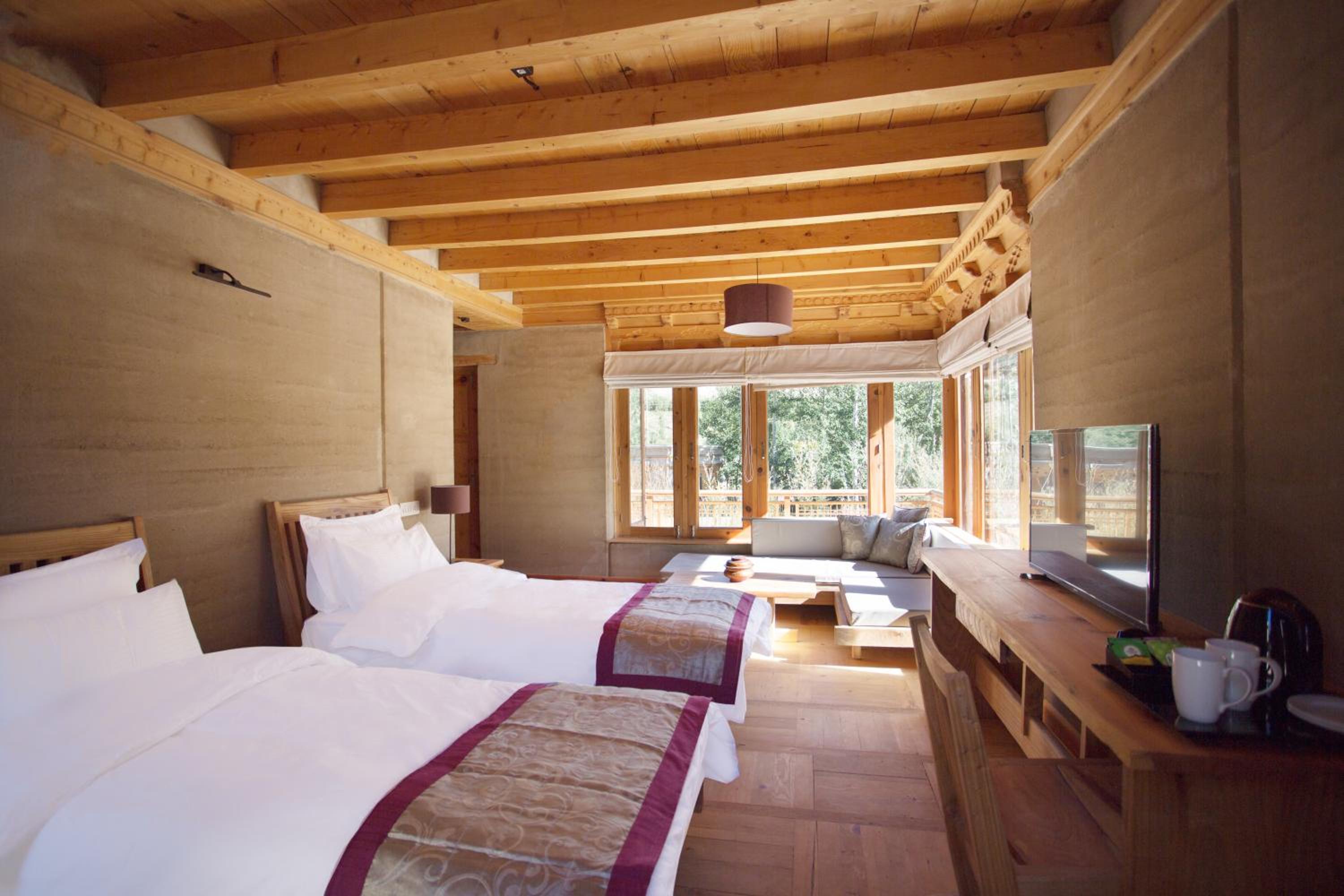 Double or Twin Room with Mountain View photo 2