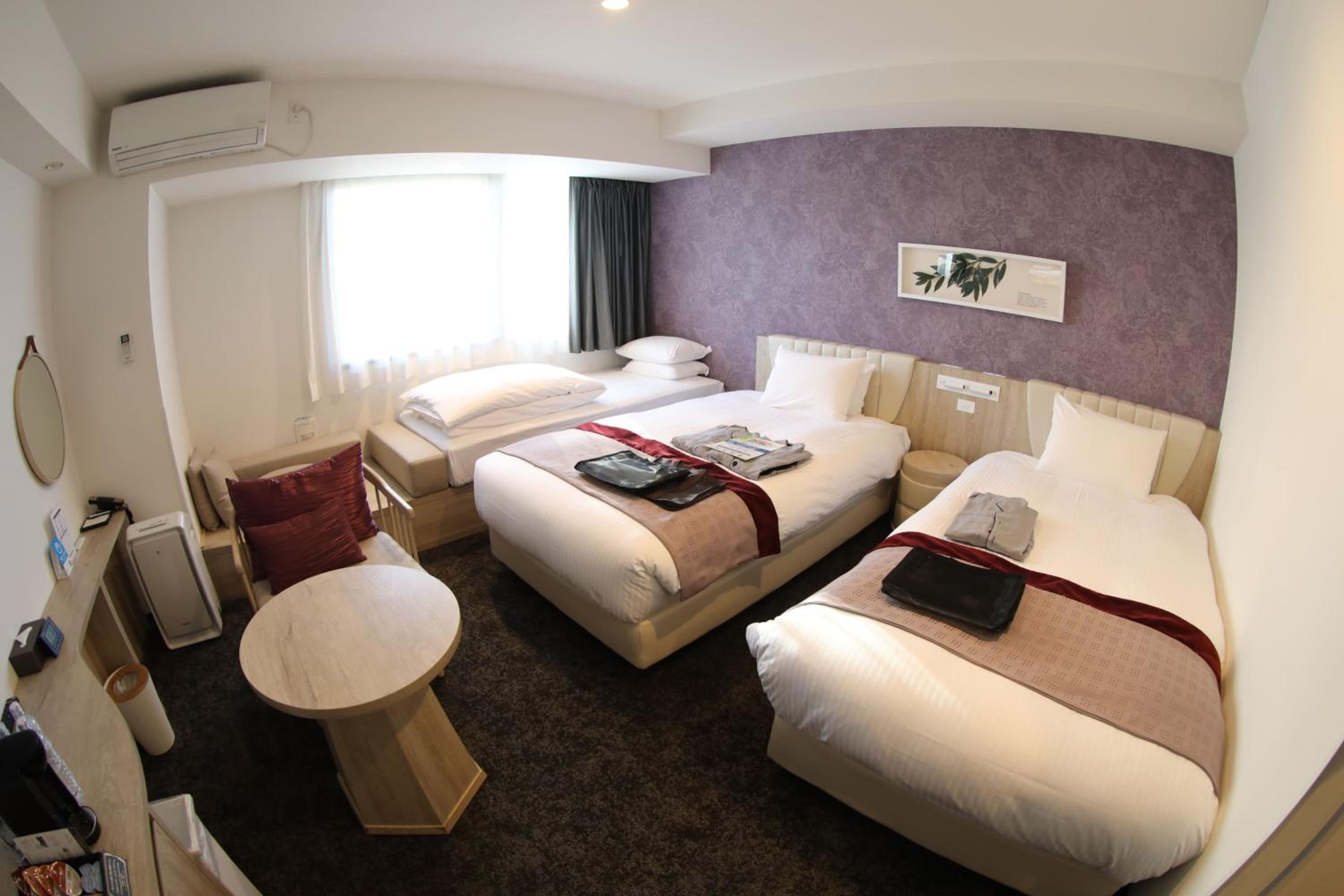 Superior Twin Room (3 Adults) - Photo 6
