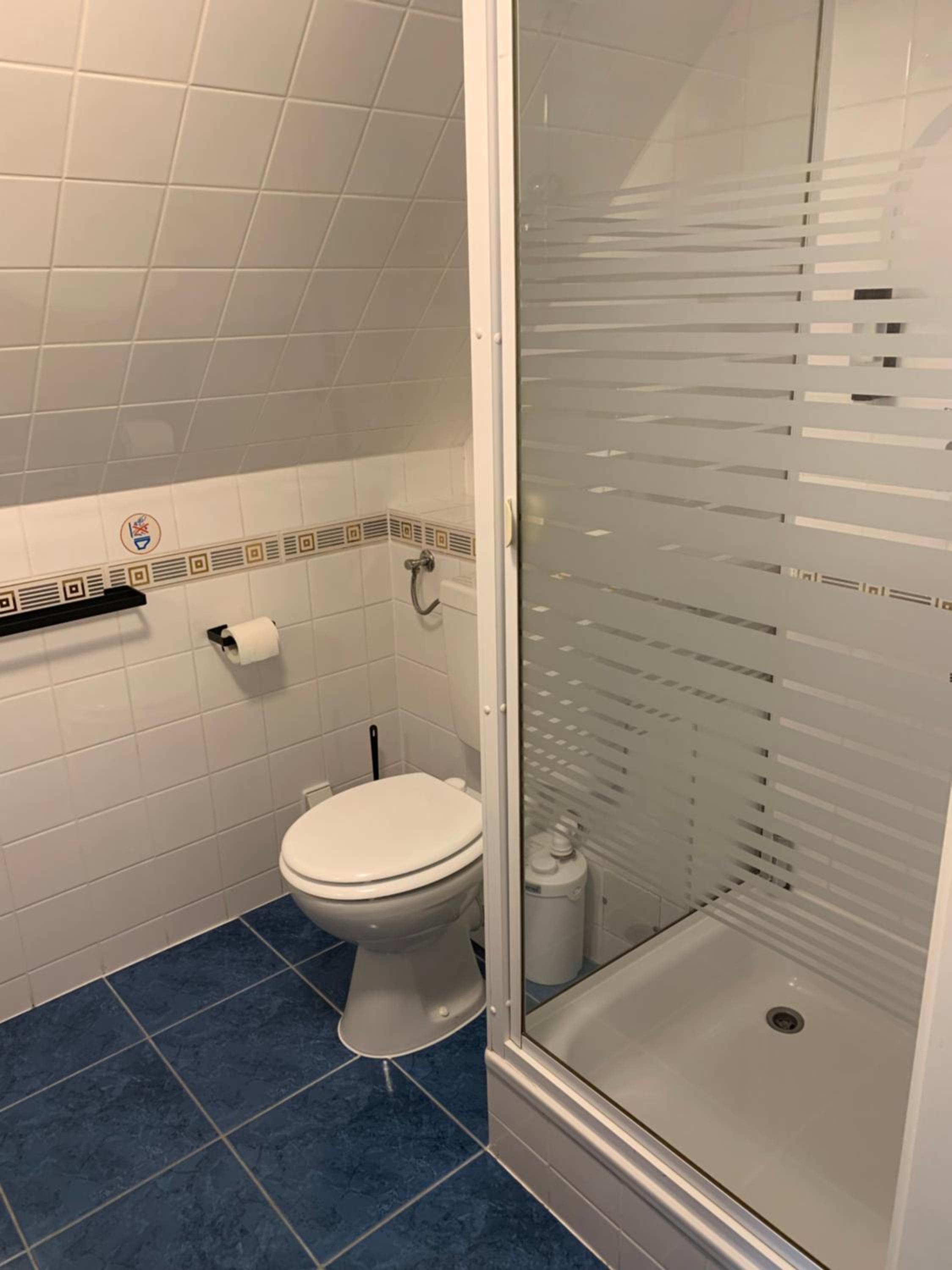 Small Double Room - Photo 2