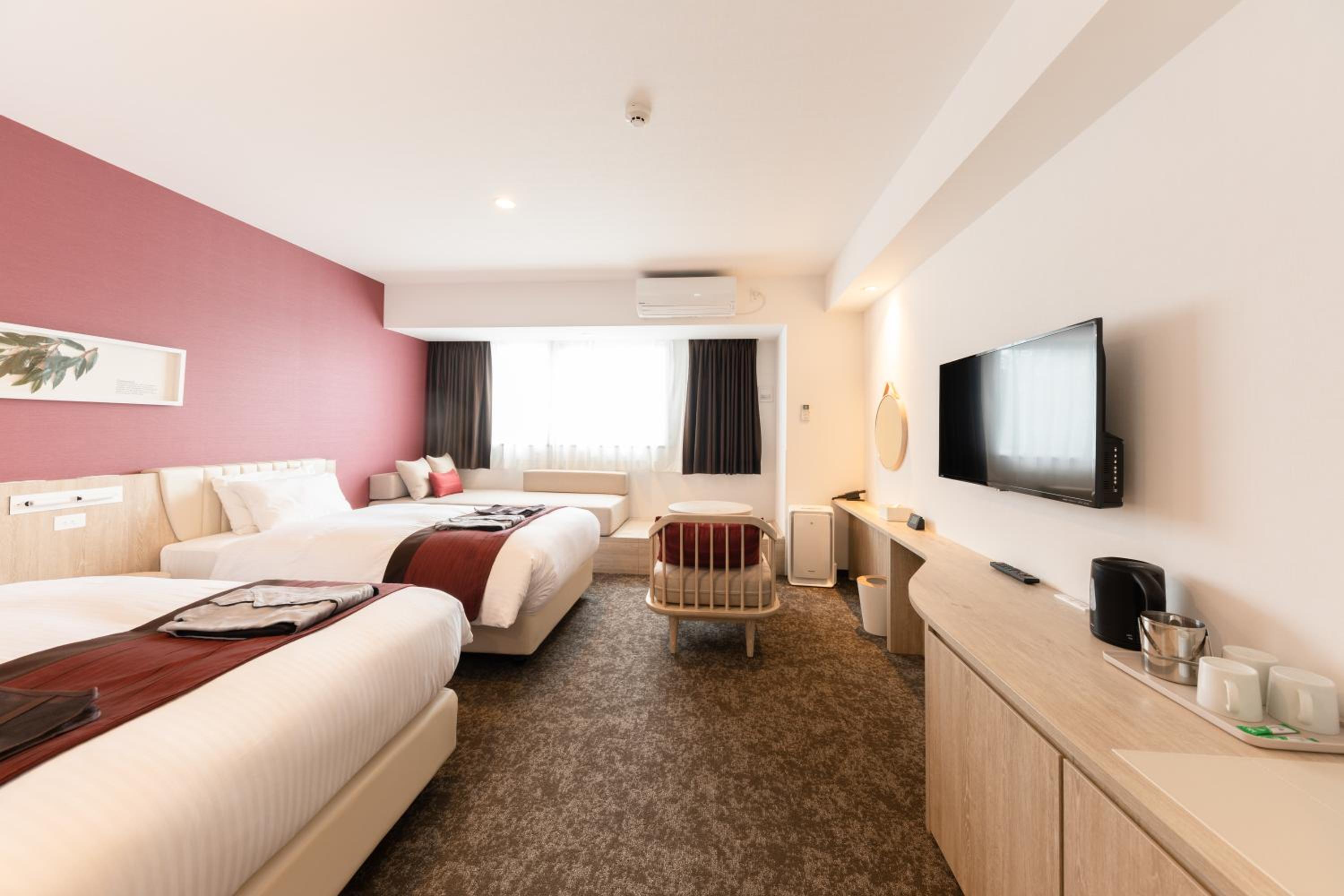 Superior Twin Room (2 adults) - Photo 1
