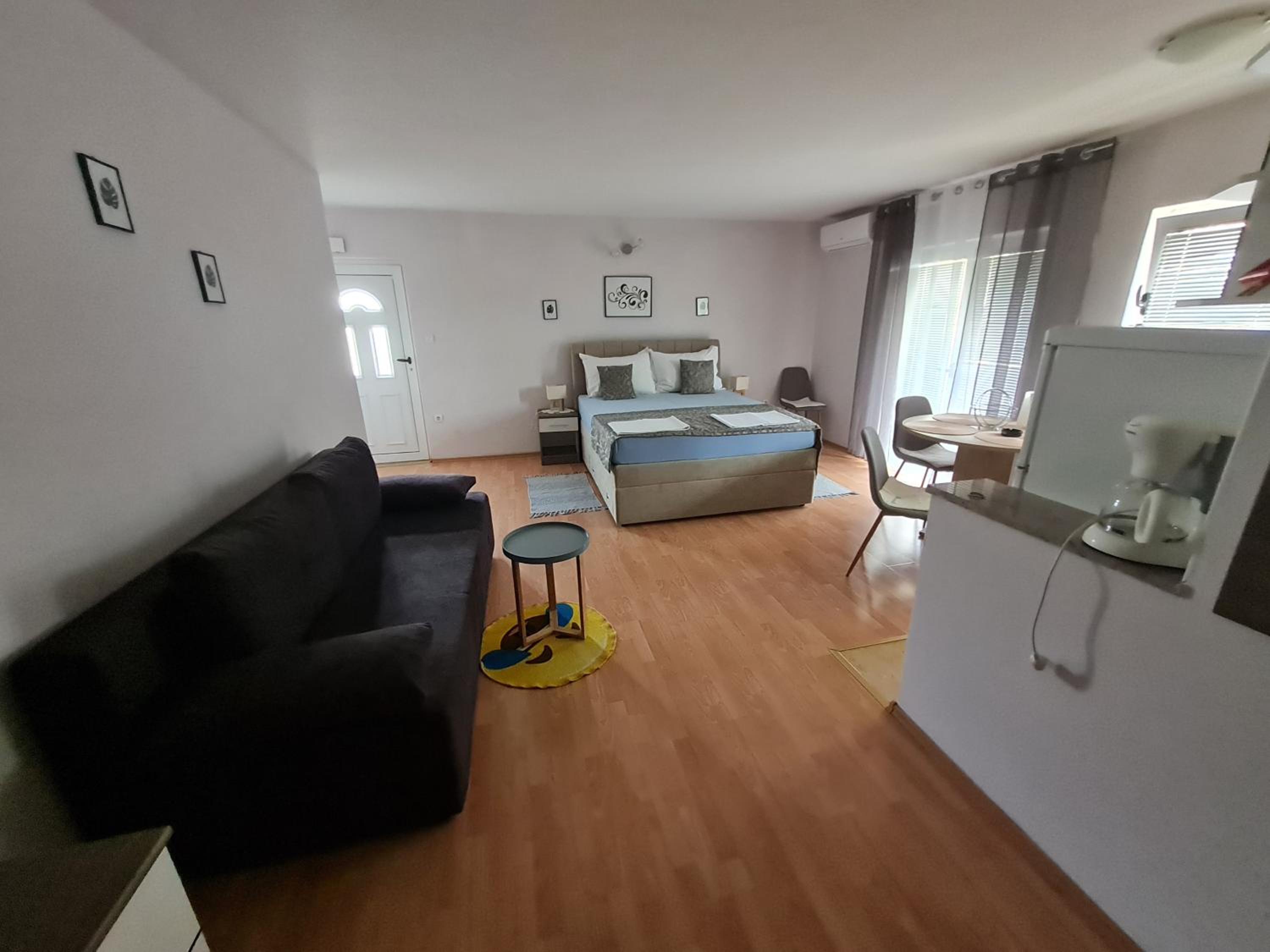 Apartment - Photo 10