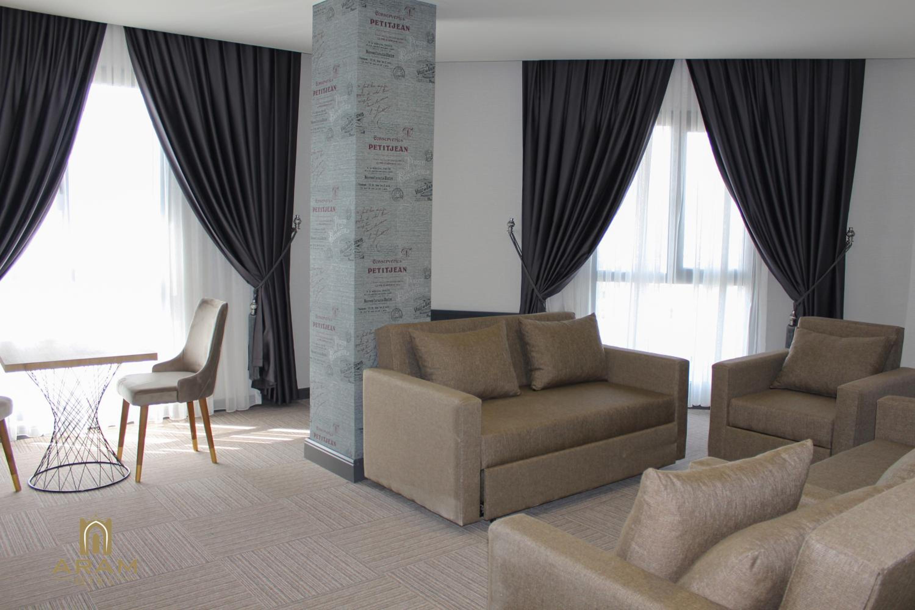 Executive Suite photo 1