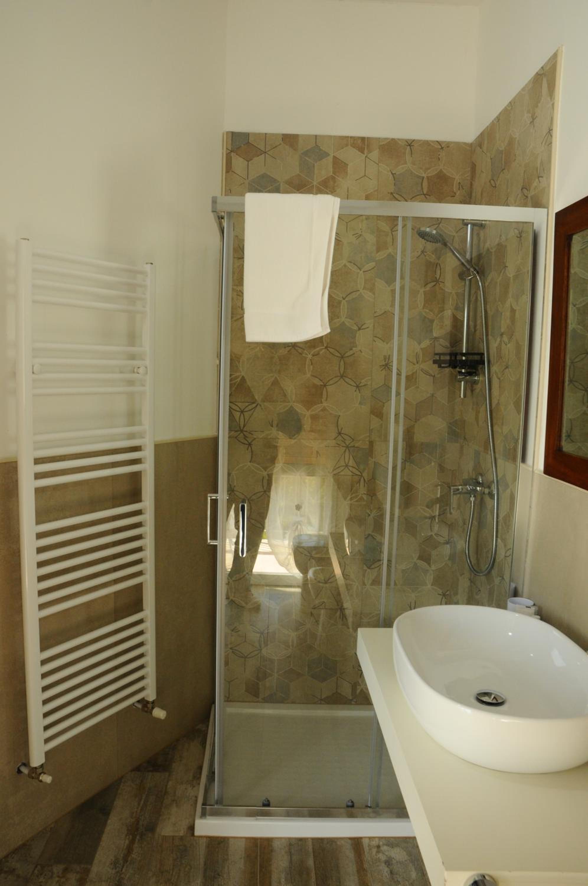 Double Room with Private Bathroom photo 3