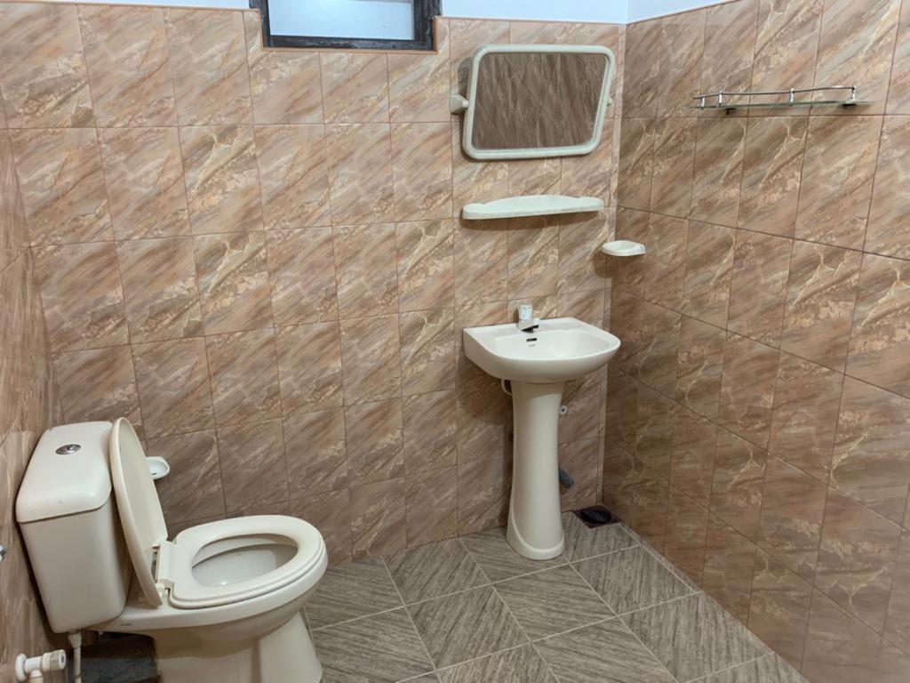 Apartment With Shared Bathroom photo 3