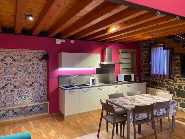 Apartment - Split Level - Photo 3