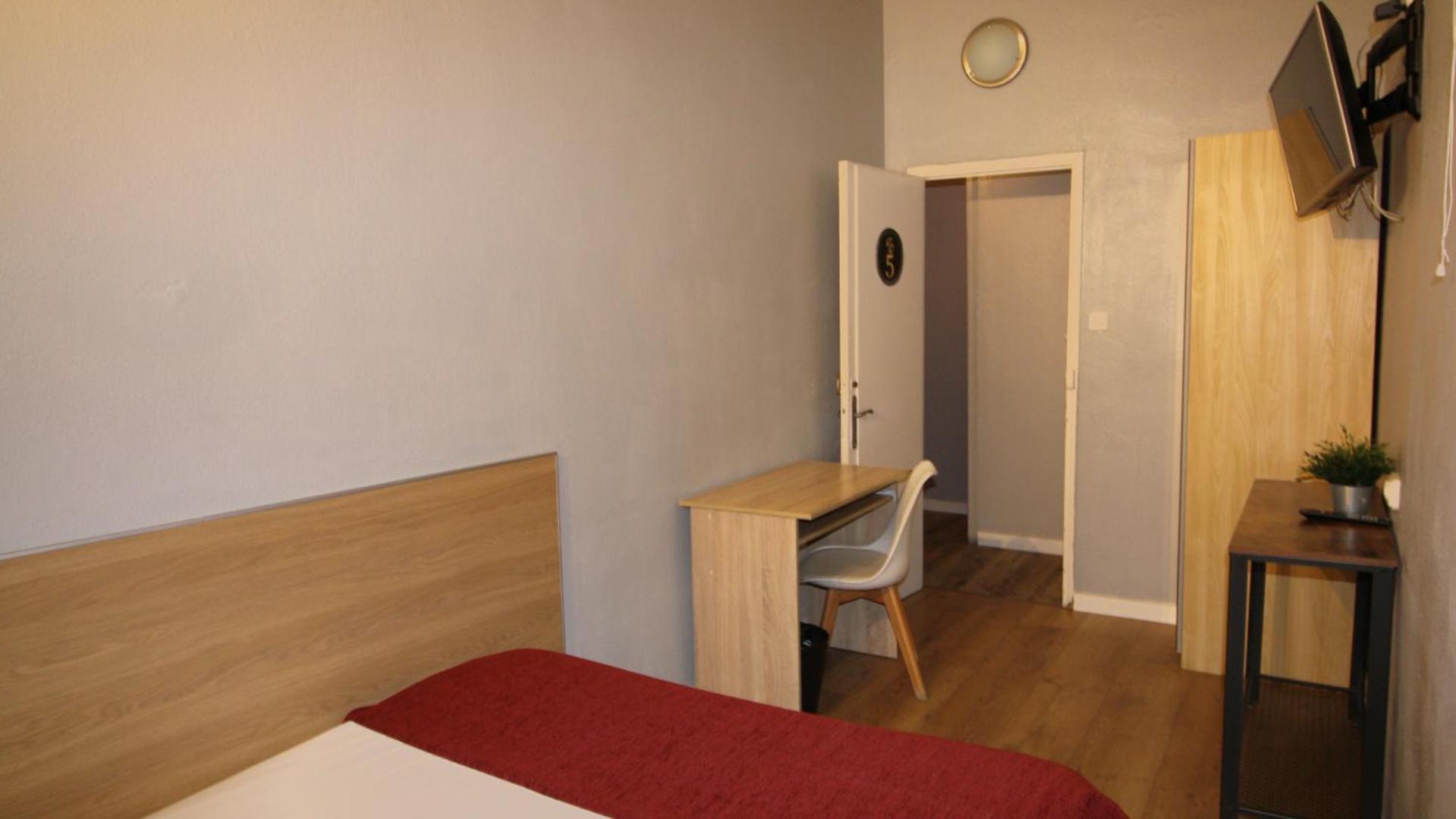Double Room with Private Bathroom photo 2