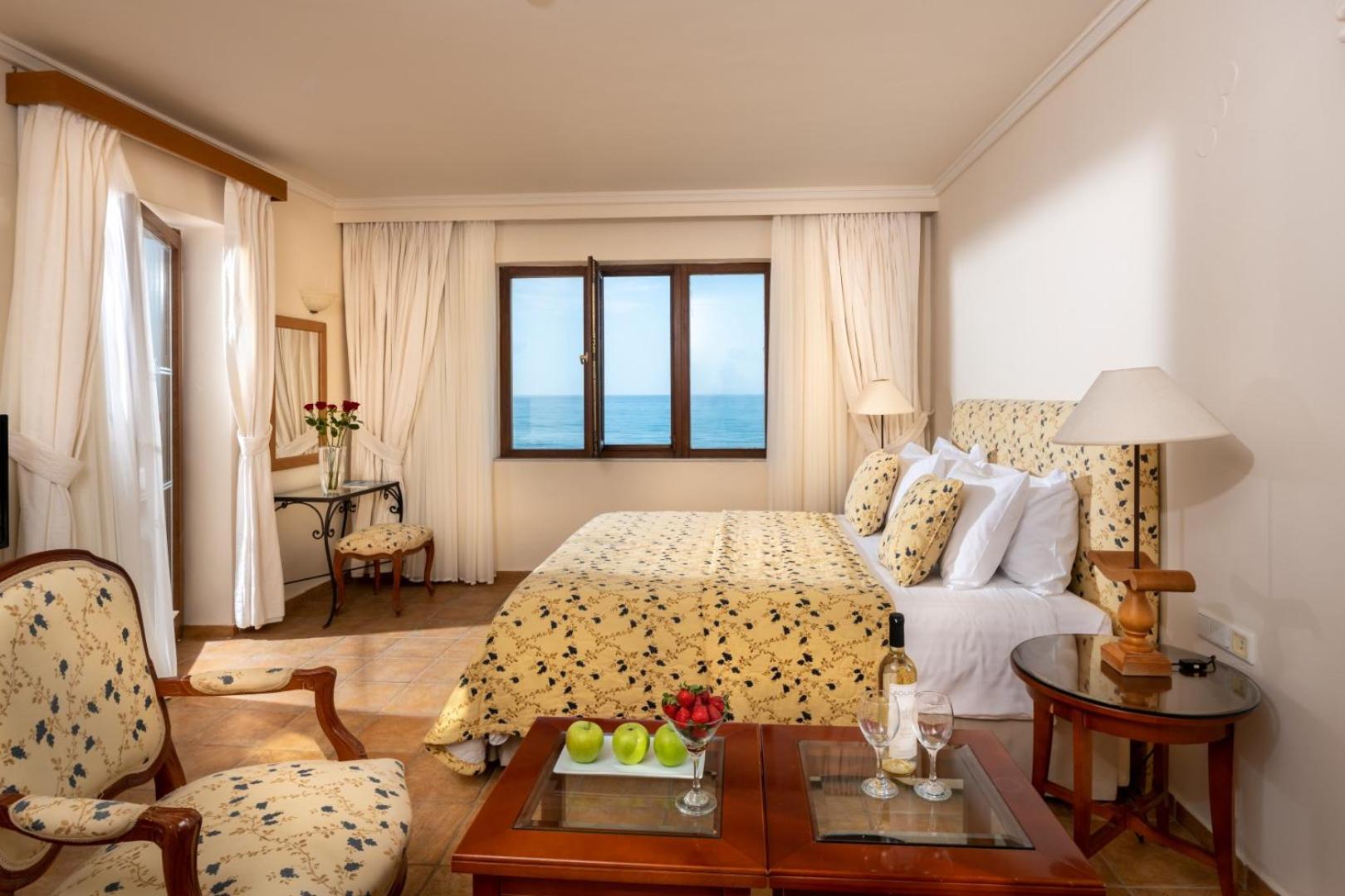 Μythica Two Bedroom Family Suite - Photo 5