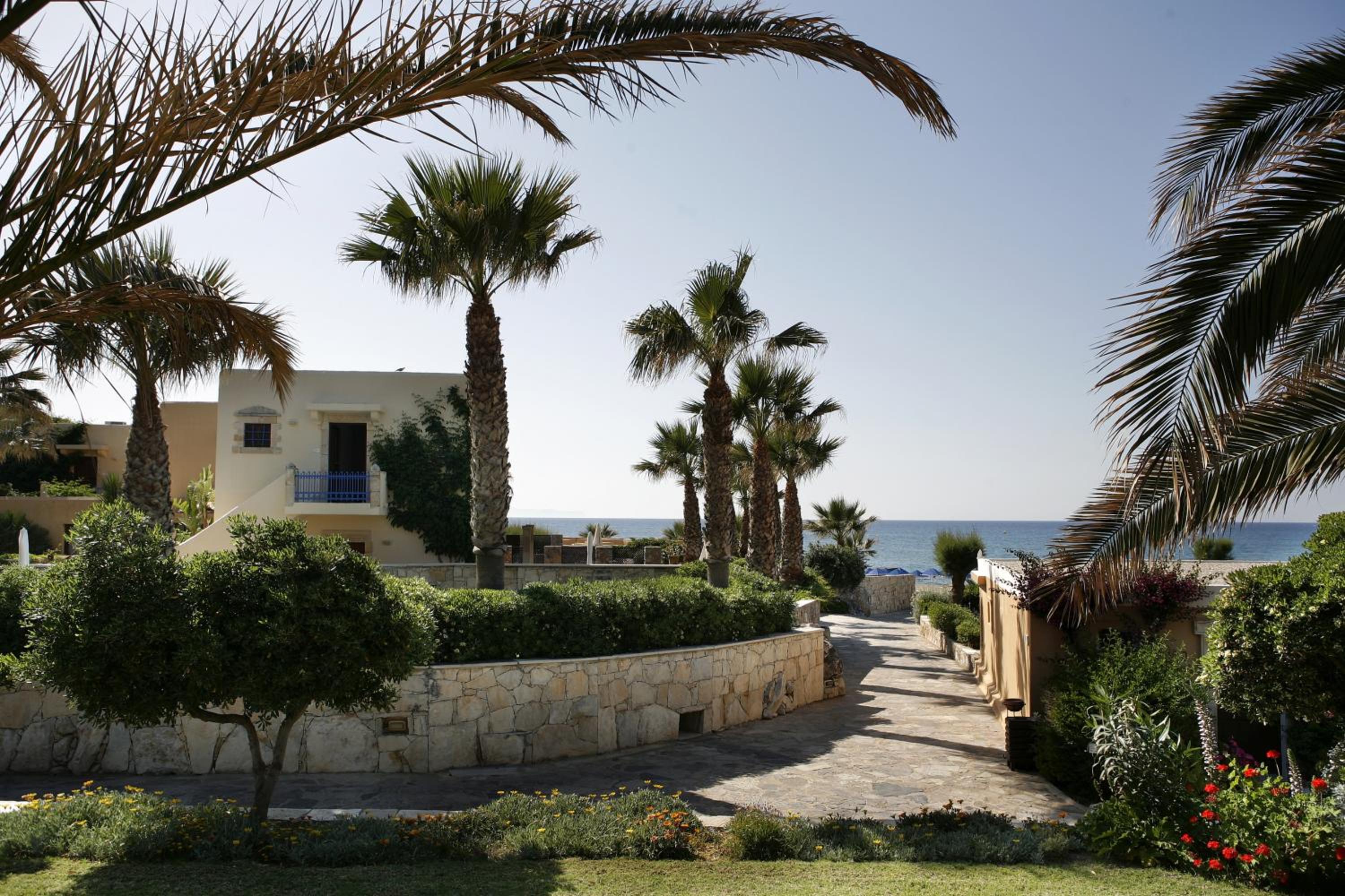Classic Bungalow, Side Sea View - Photo 1