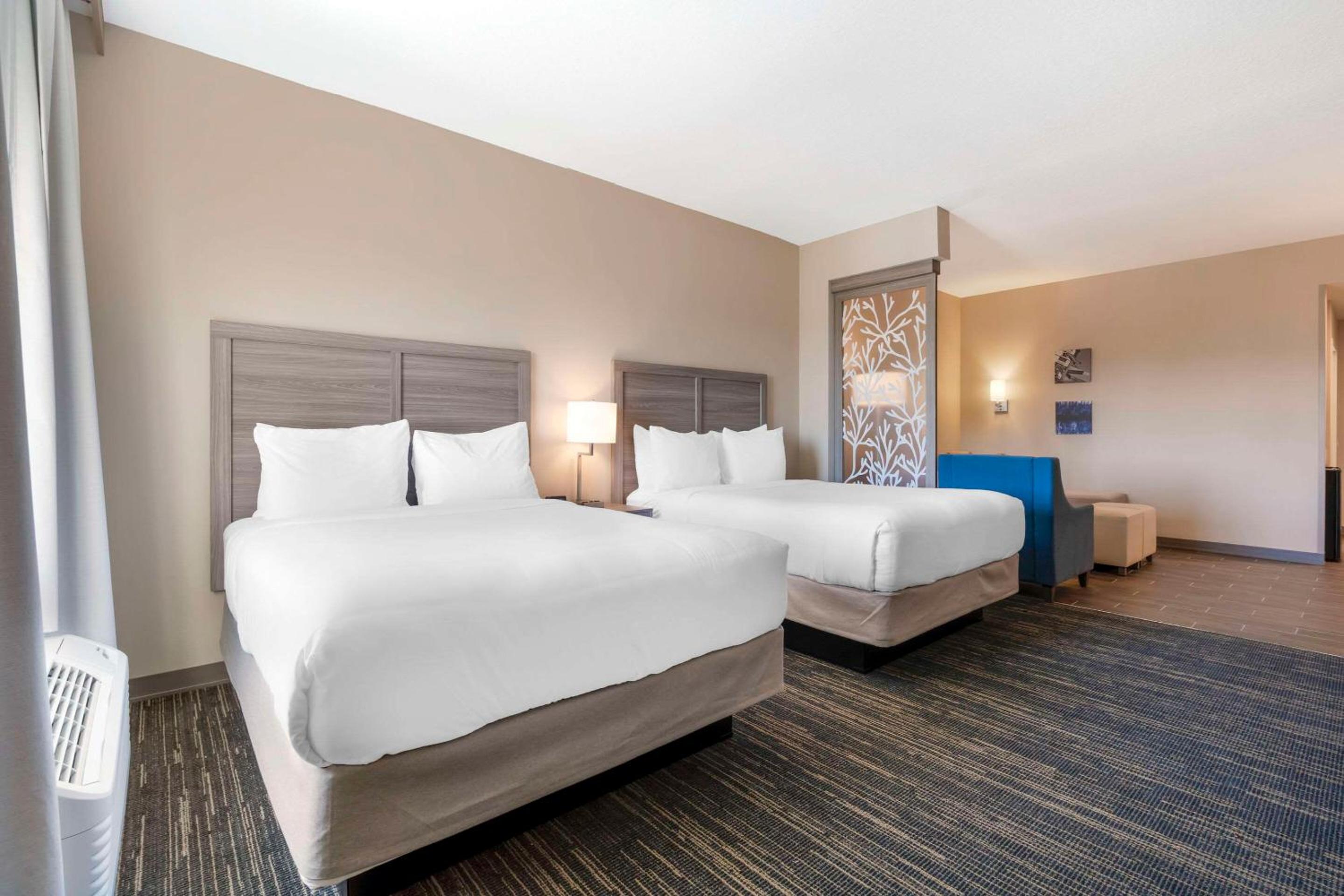 Double Queen Master Suite