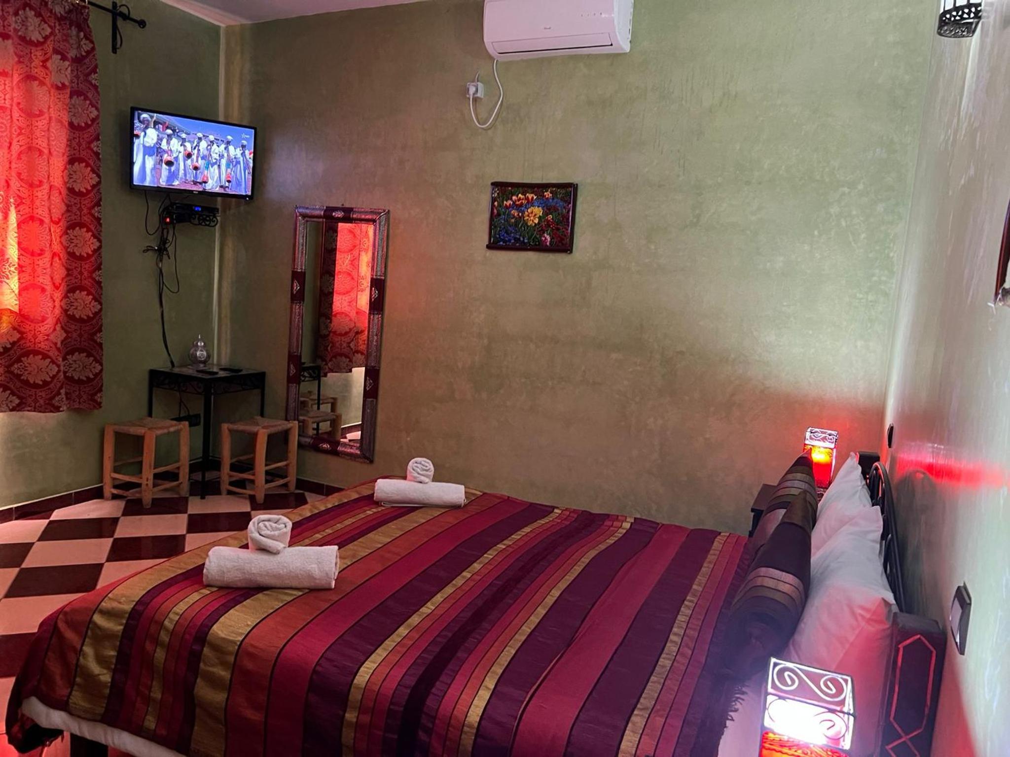 Double Room - Photo 13
