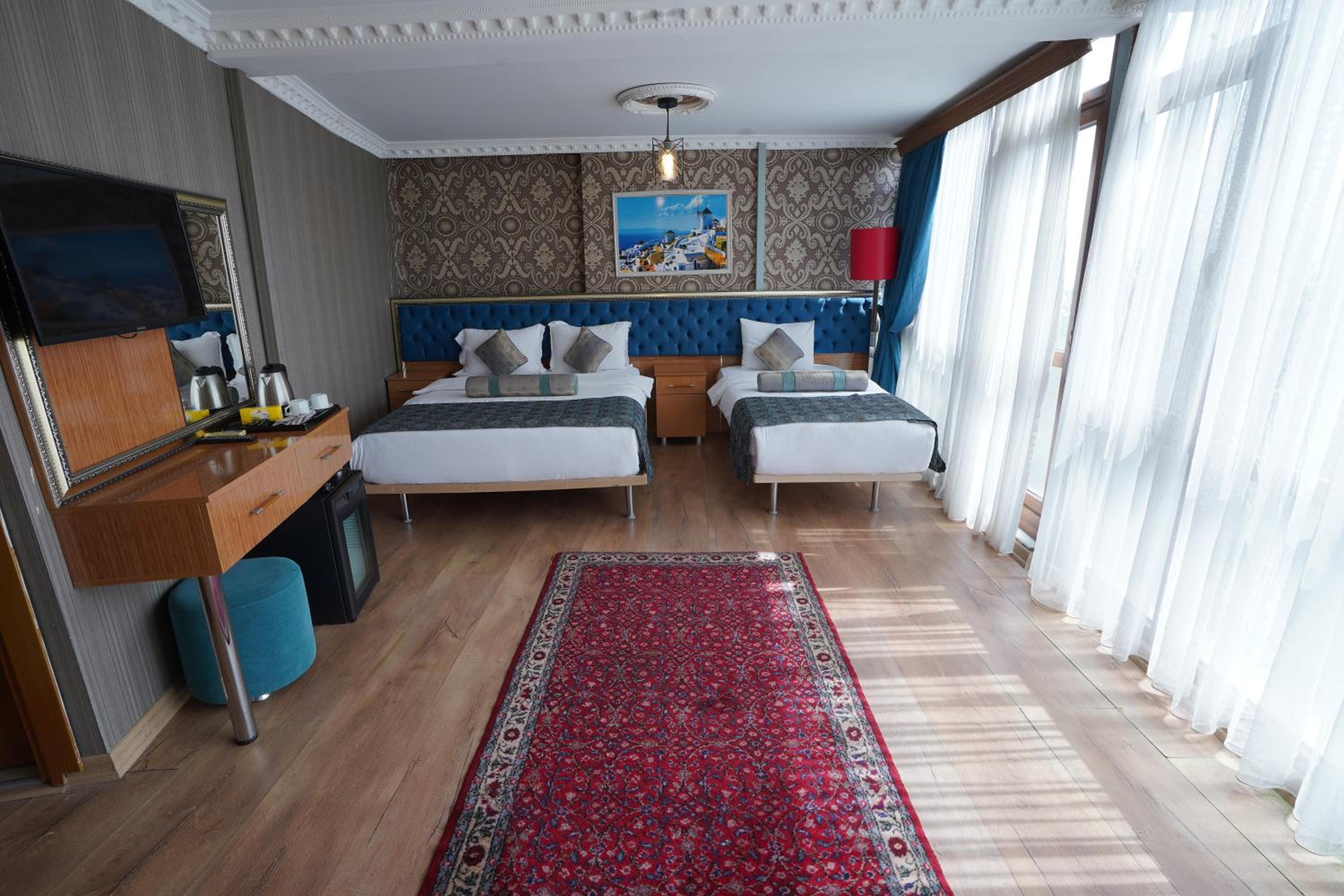 Family Room With Garden View photo 1