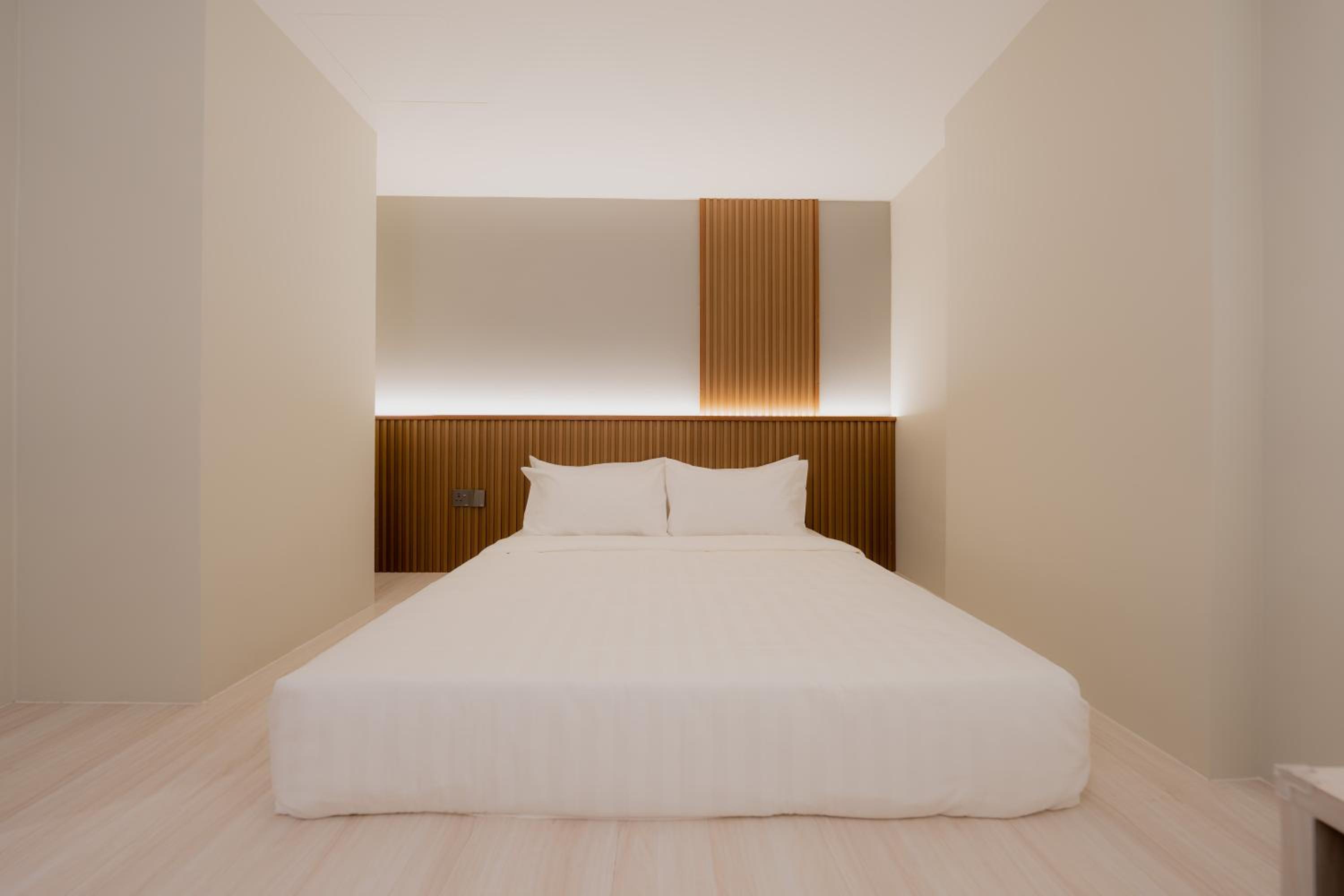 Standard Queen Room - Photo 1