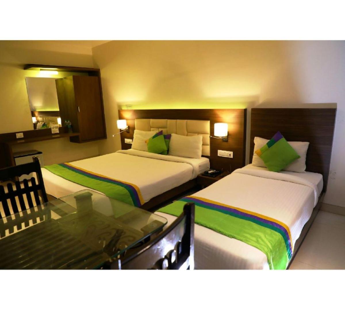 Large Double Room photo 3