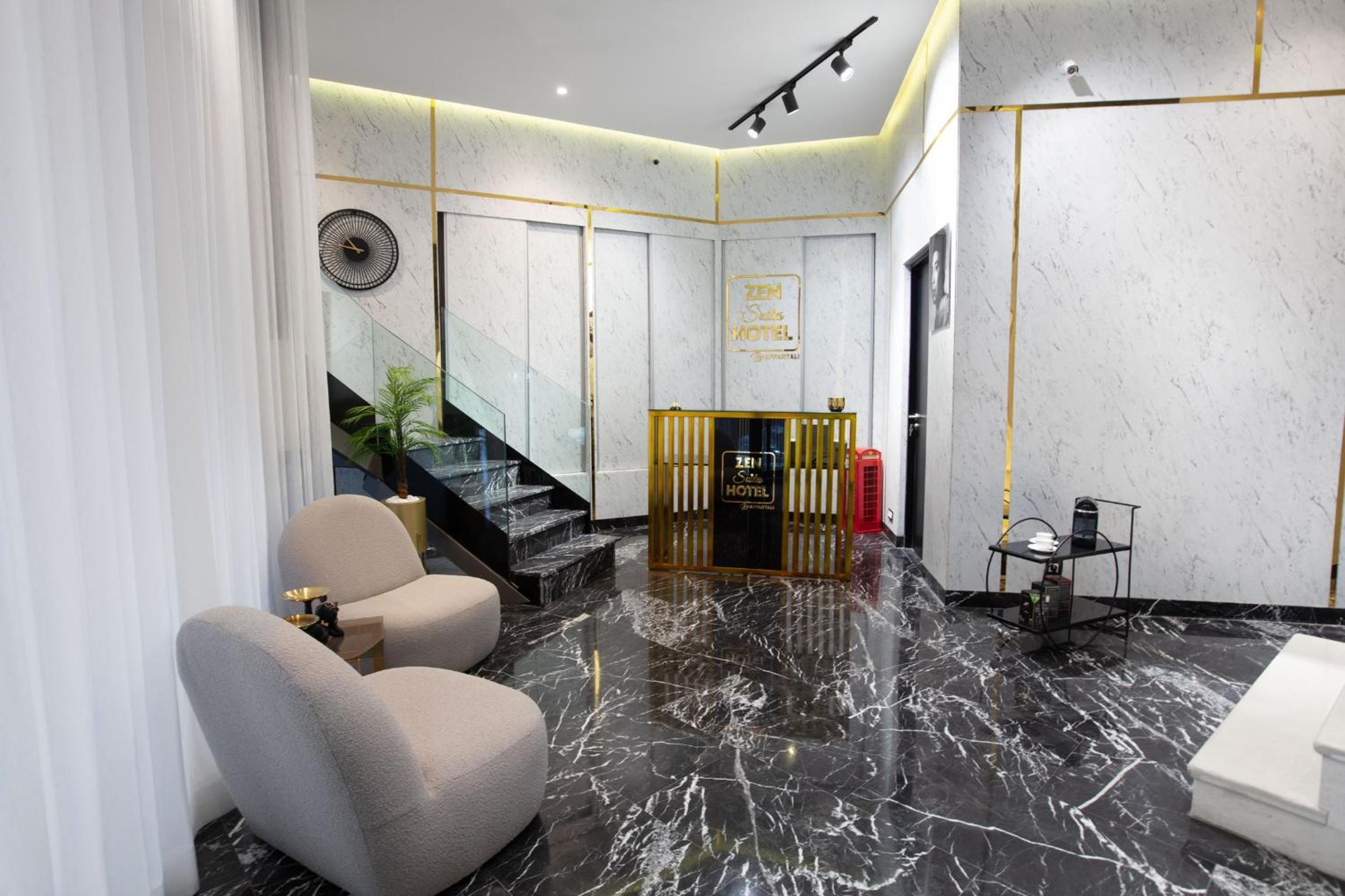Standard Suite - Photo 4