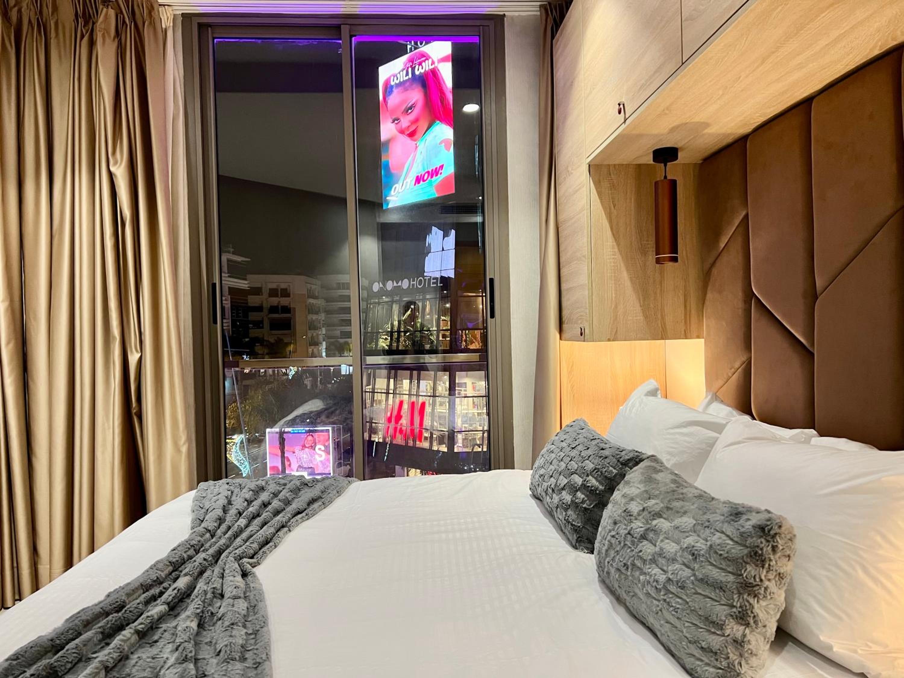 Suite with City View photo 1