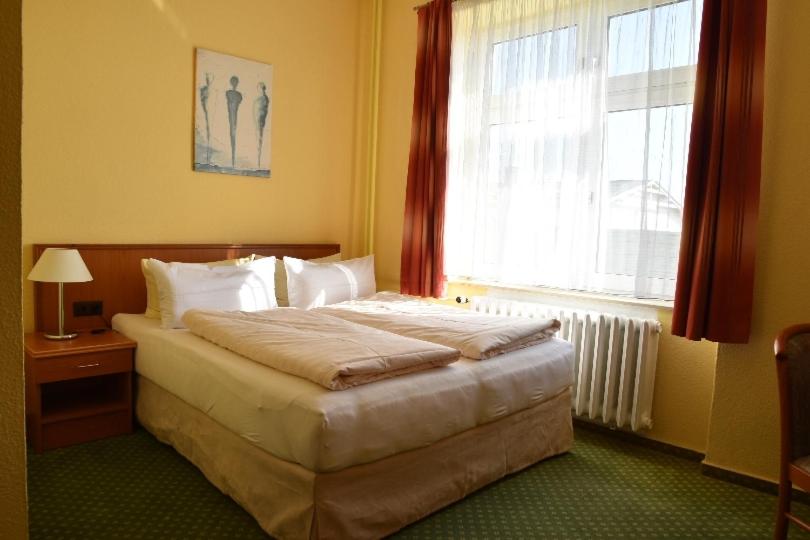 Budget Double Room photo 1
