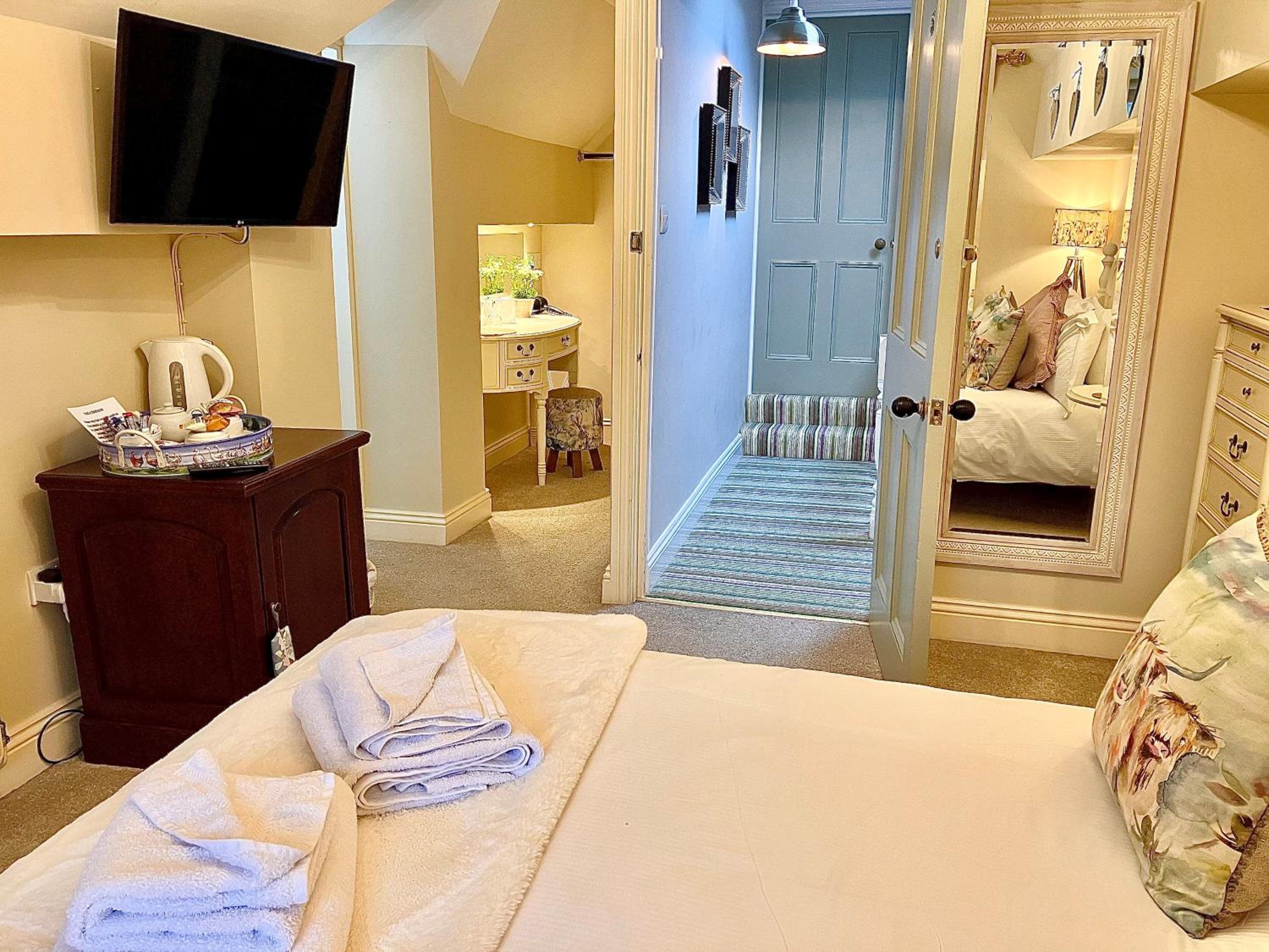 Standard King Room photo 1