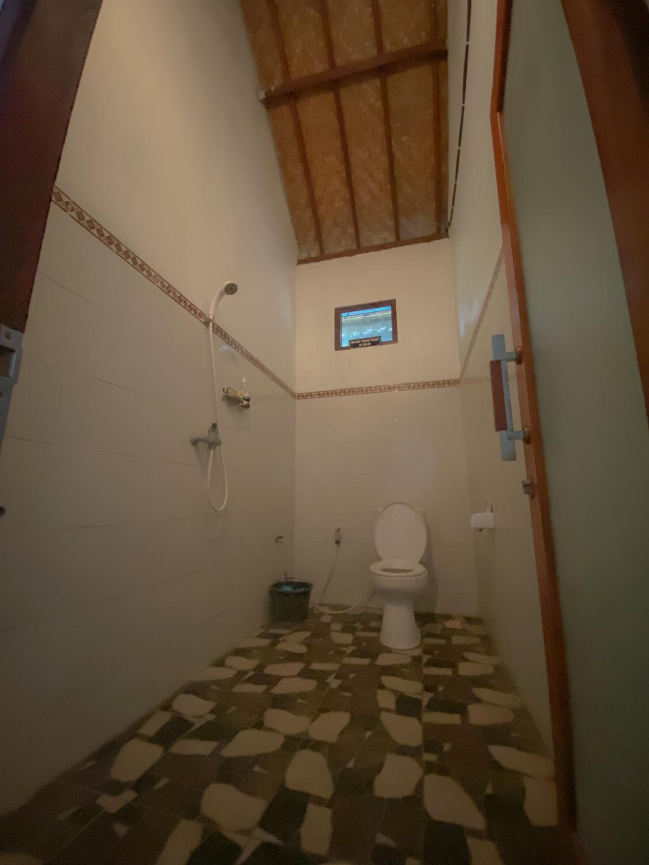 Budget Double Room - Photo 7