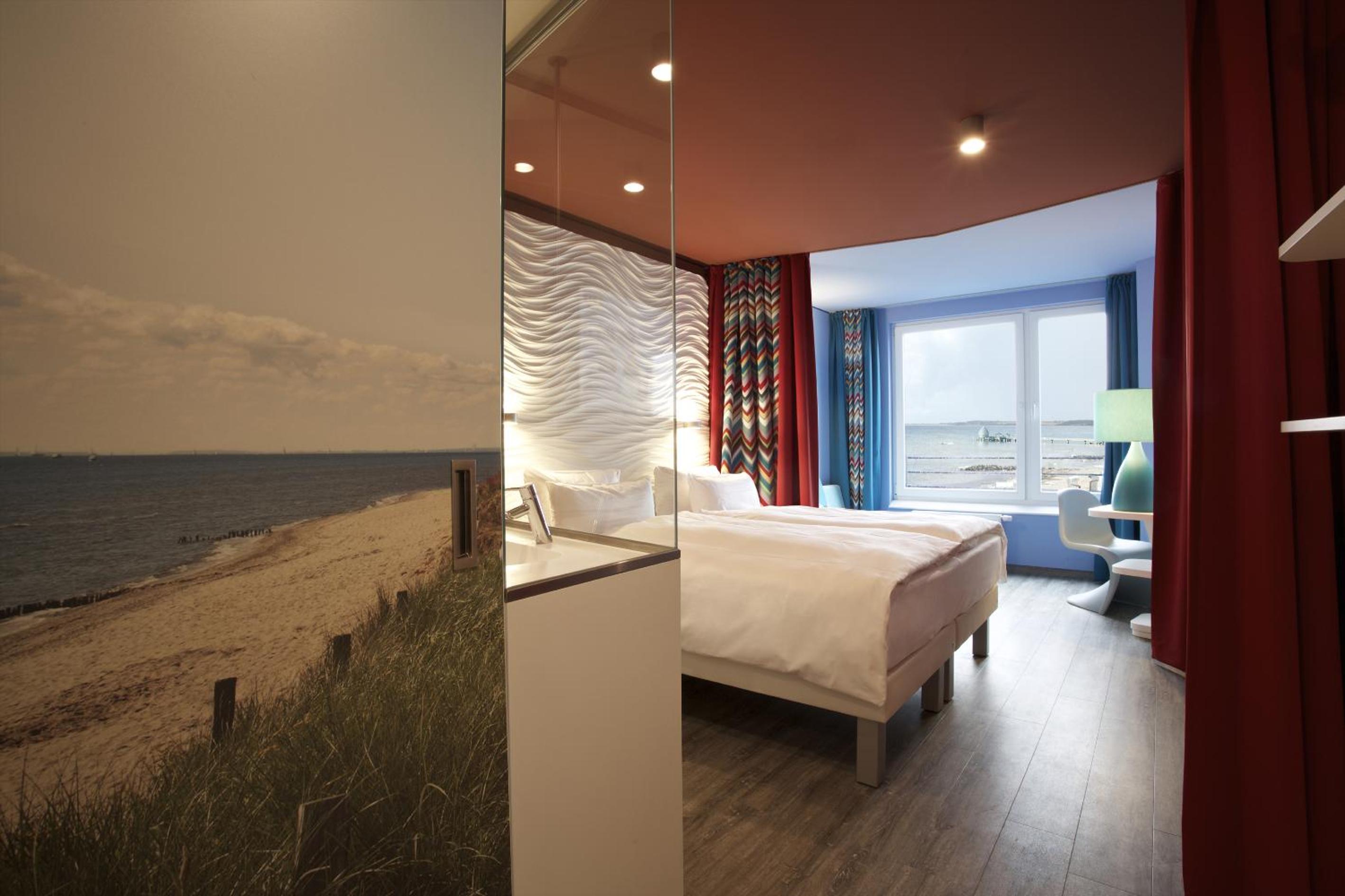 Doppelzimmer seitlicher Meerblick