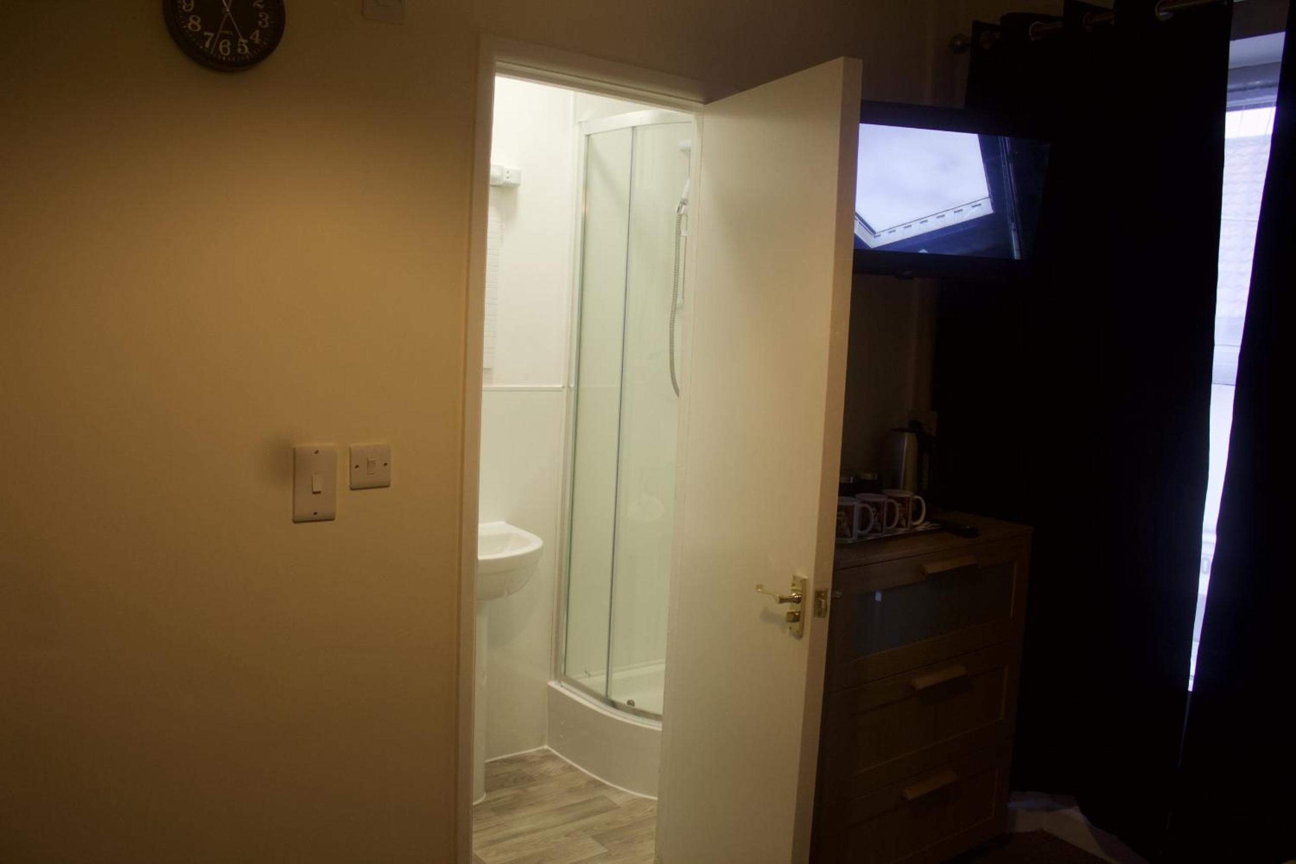 Comfort Triple Room with Shower photo 2