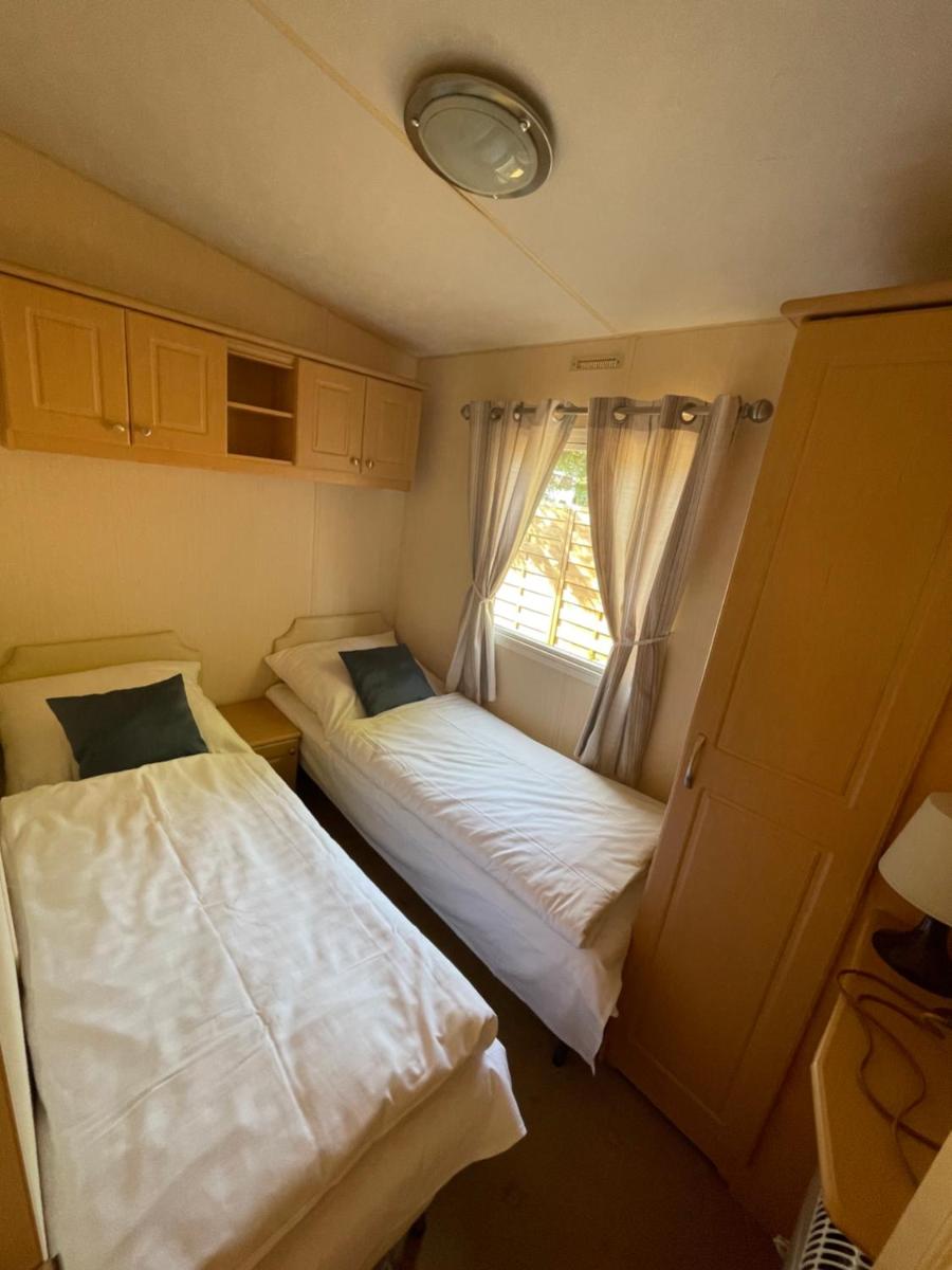Mobile Home photo 3