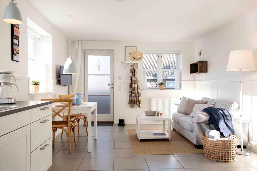 One-Bedroom House photo 3