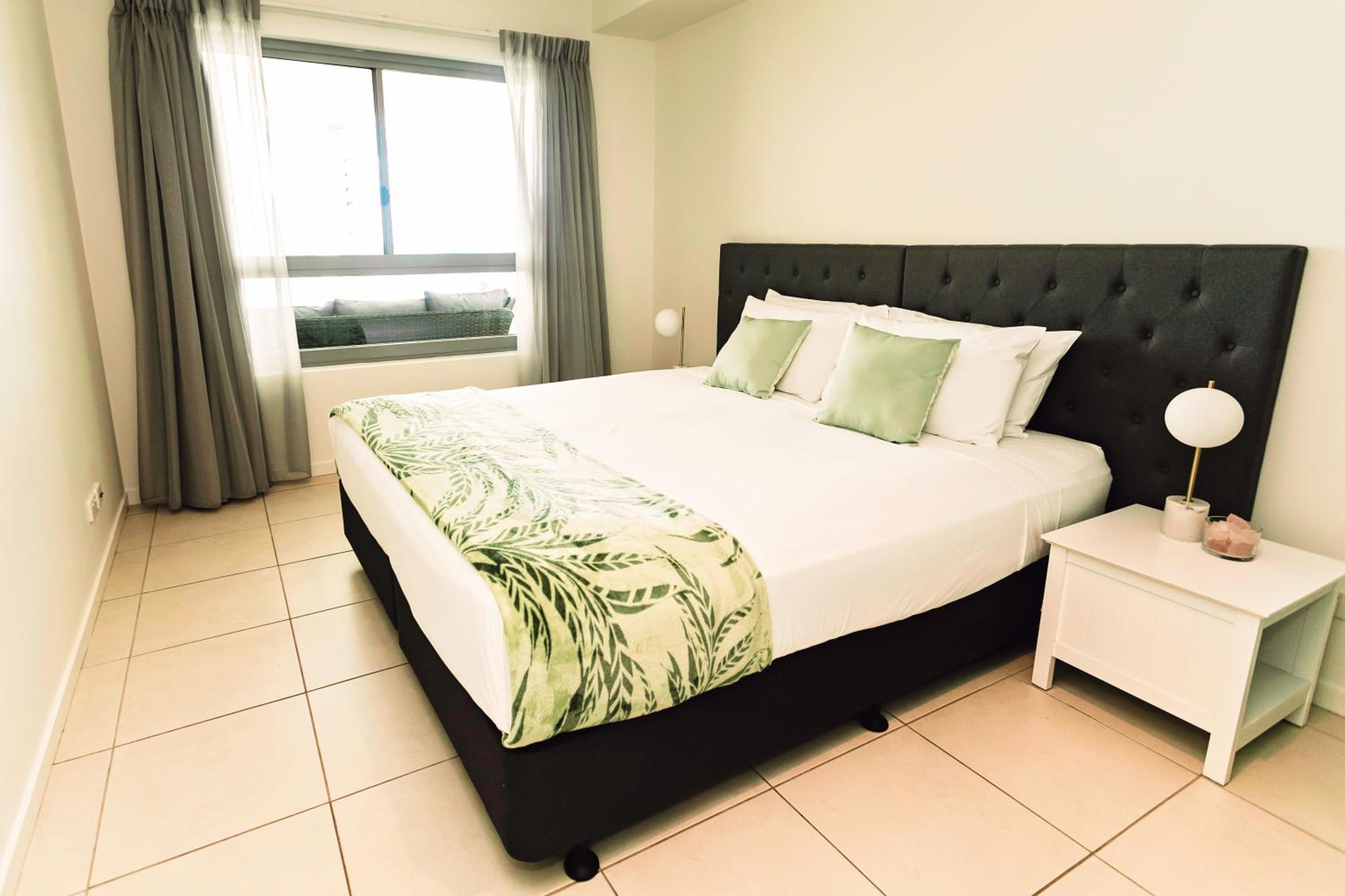 Two-Bedroom Apartment with Balcony and Sea View