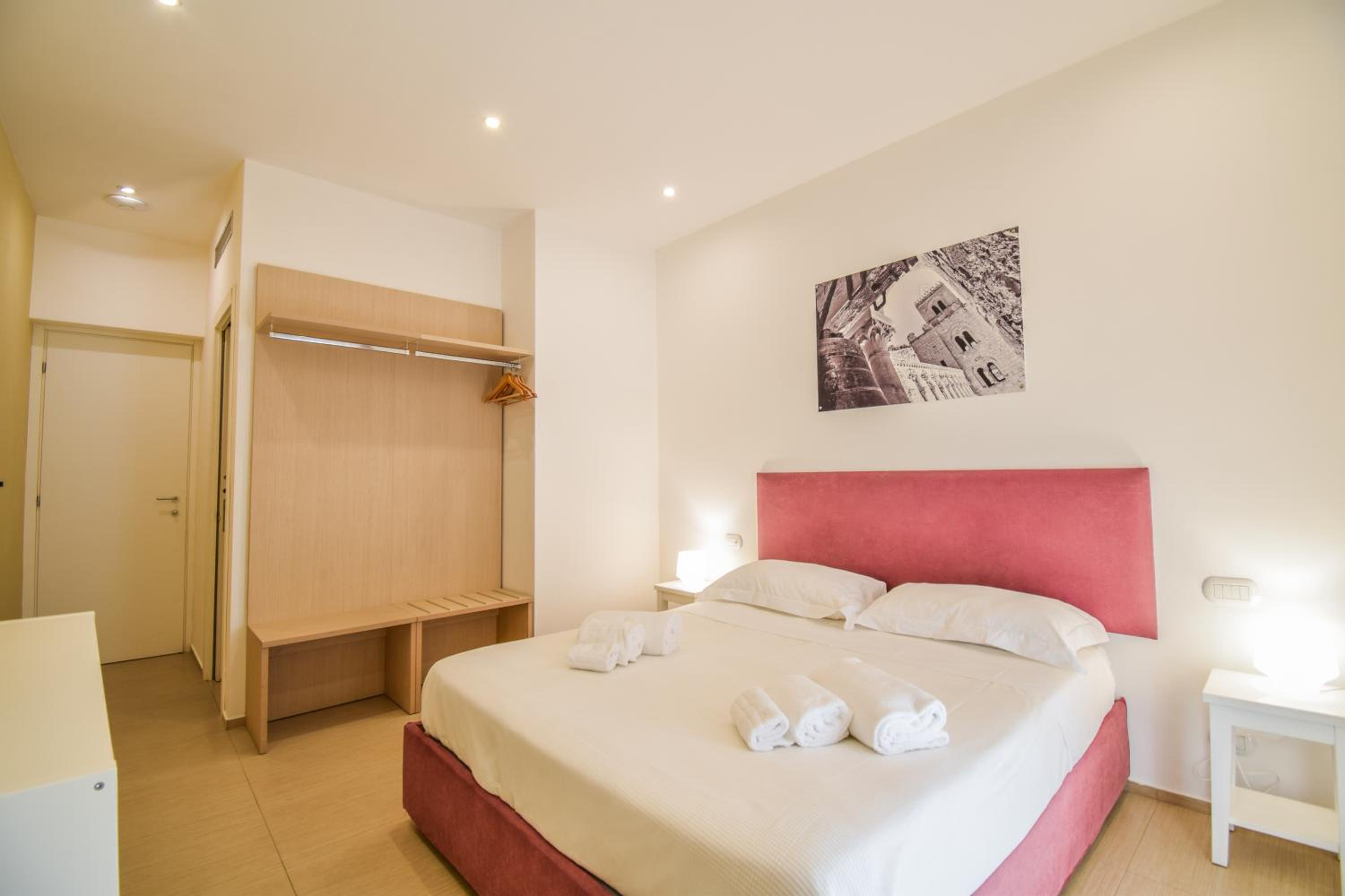One-Bedroom Apartment (3 Adults) photo 2