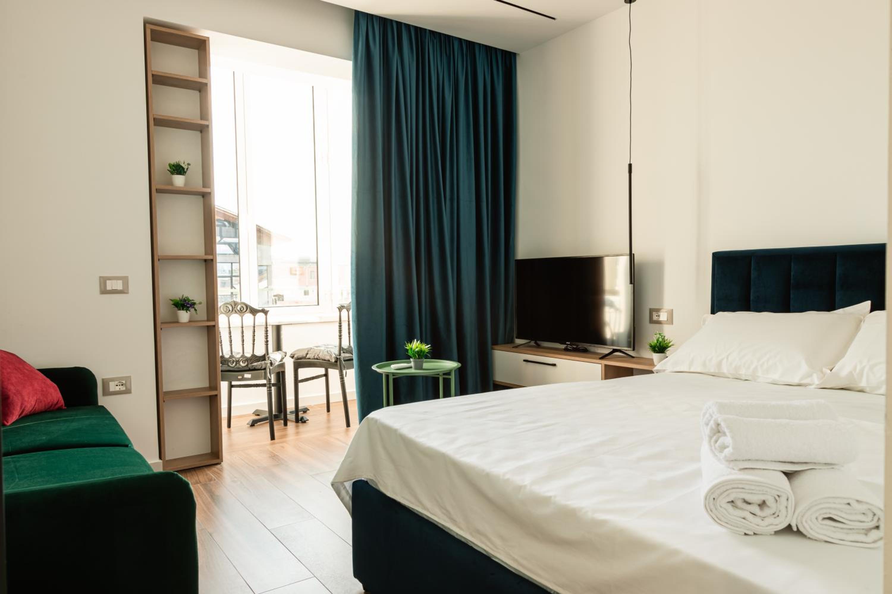 One-Bedroom Apartment
