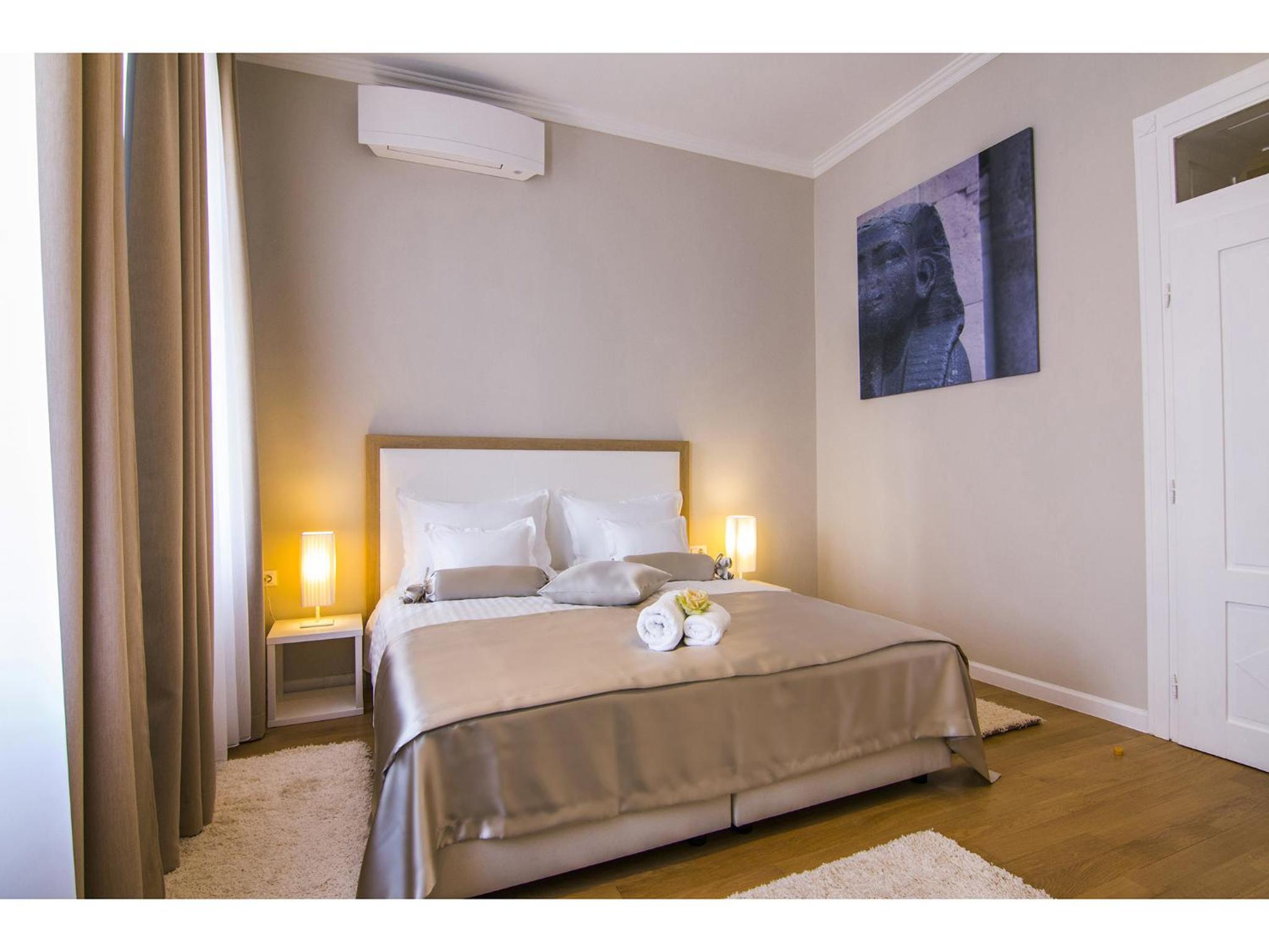 Luxury Two-Bedroom Apartment with Sea View - Photo 8
