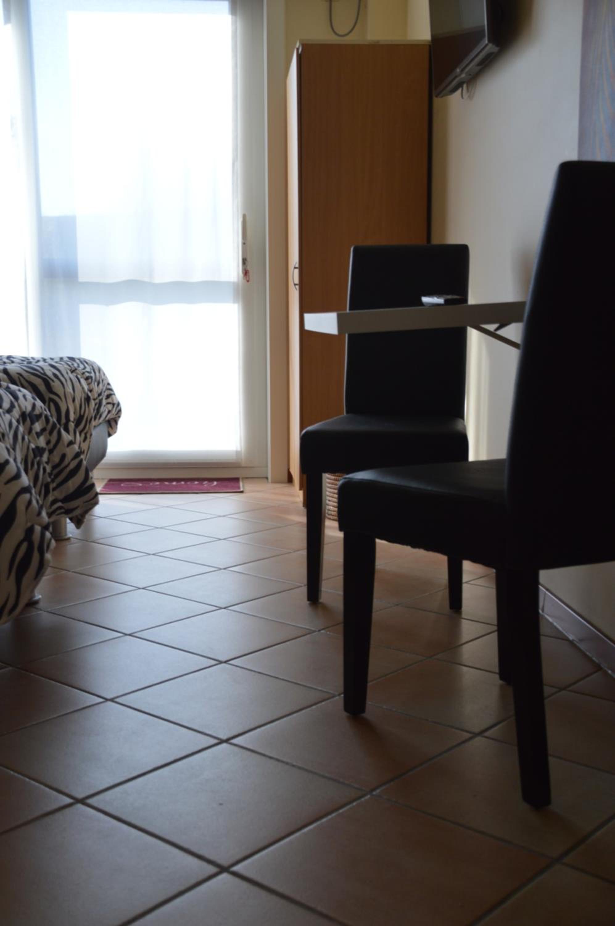 Standard Twin Room with Garden View photo 2