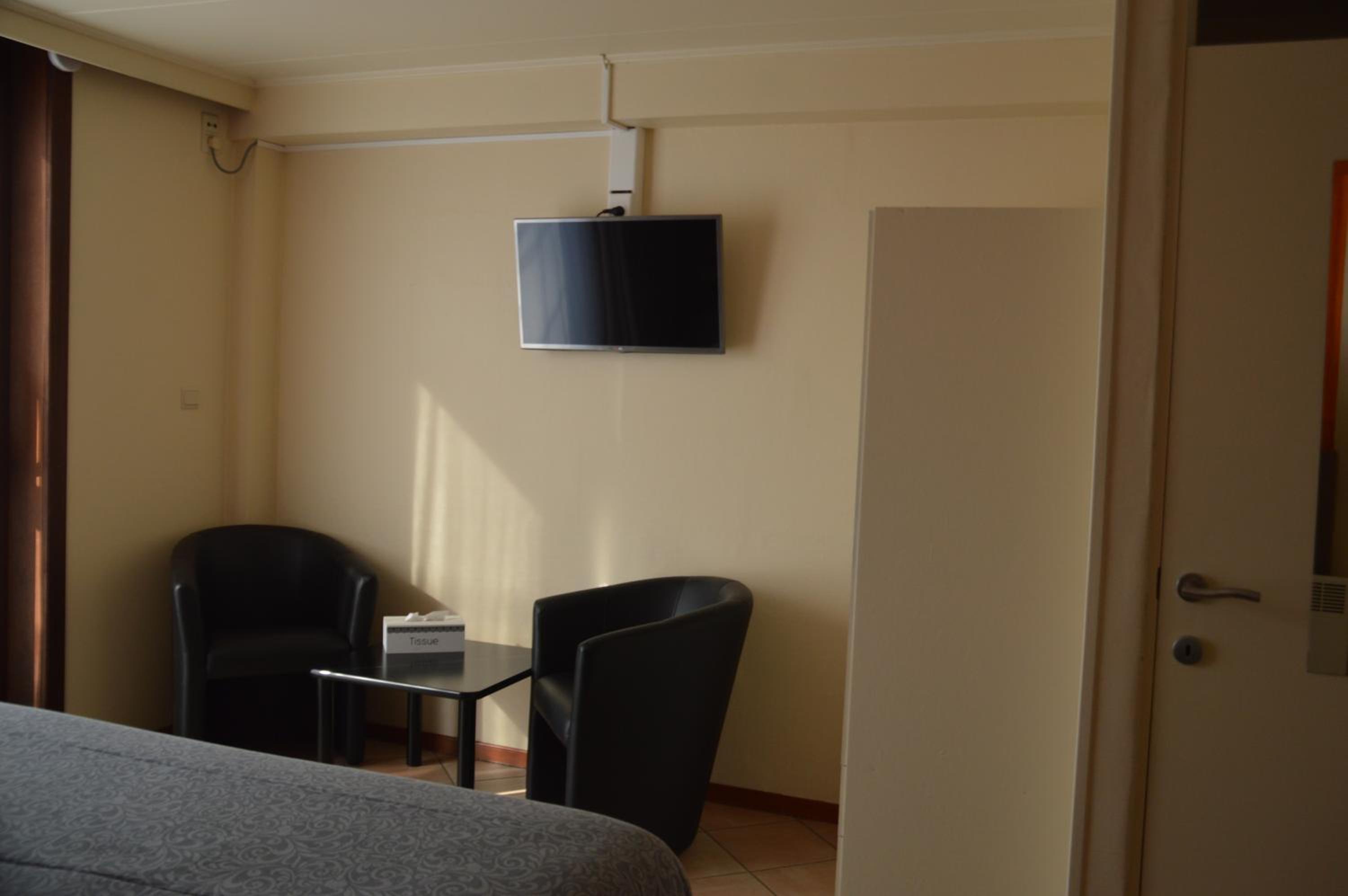 Superior King Room photo 2