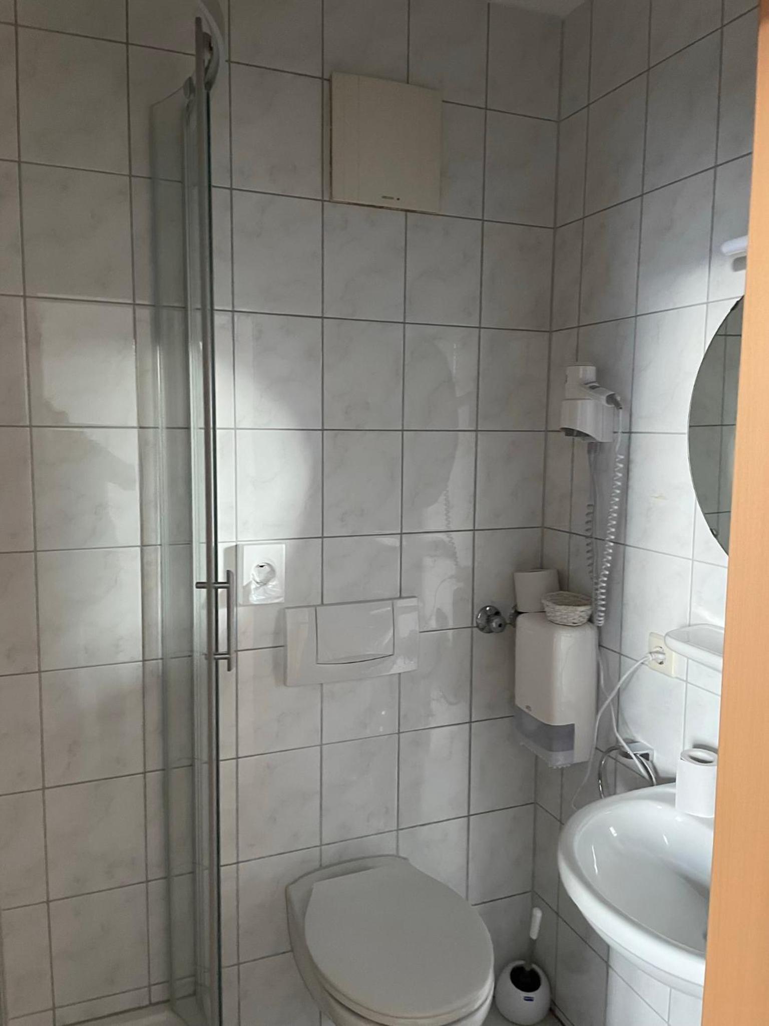 Double Room with Private Bathroom photo 3