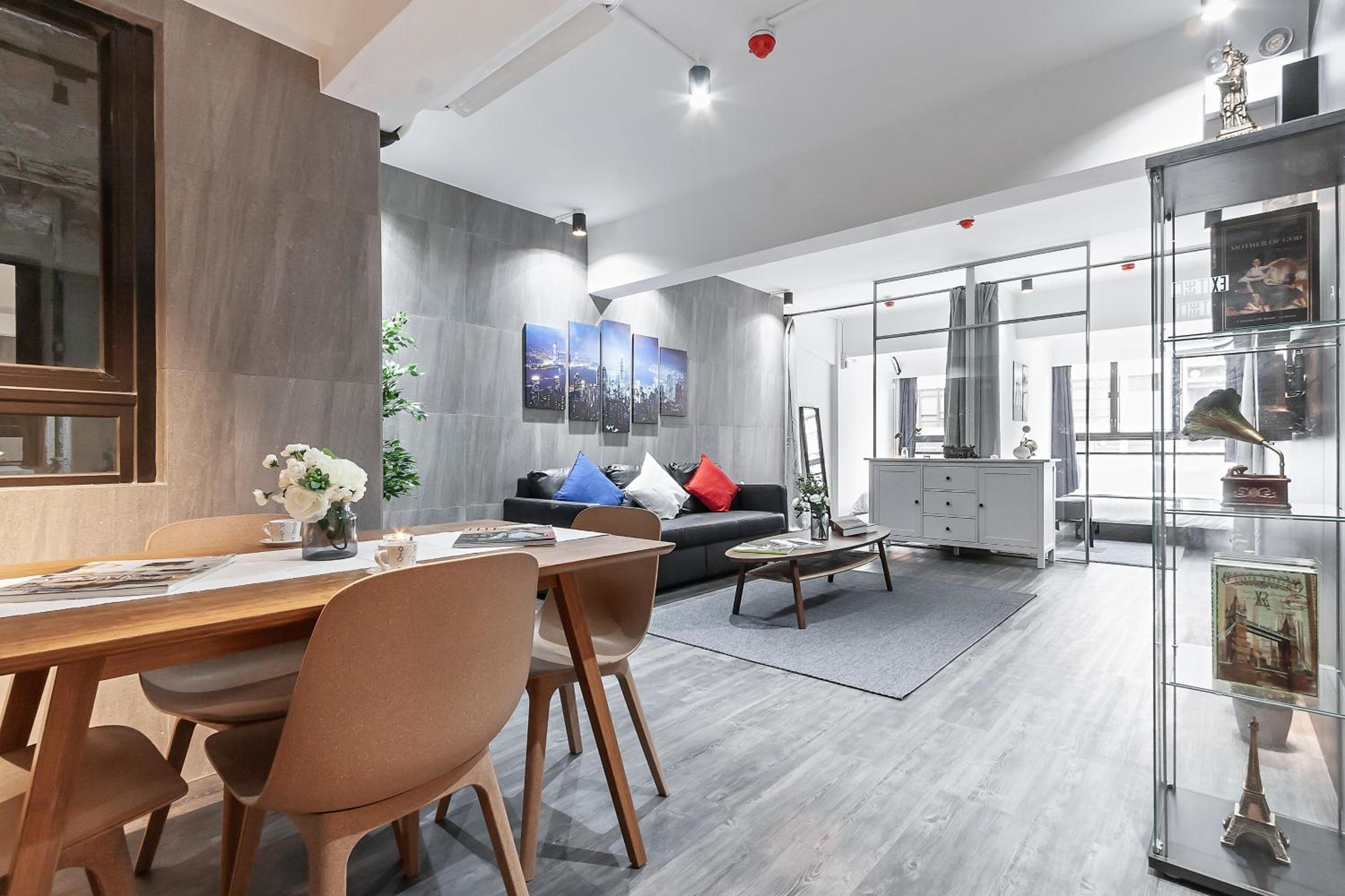 Deluxe Apartment