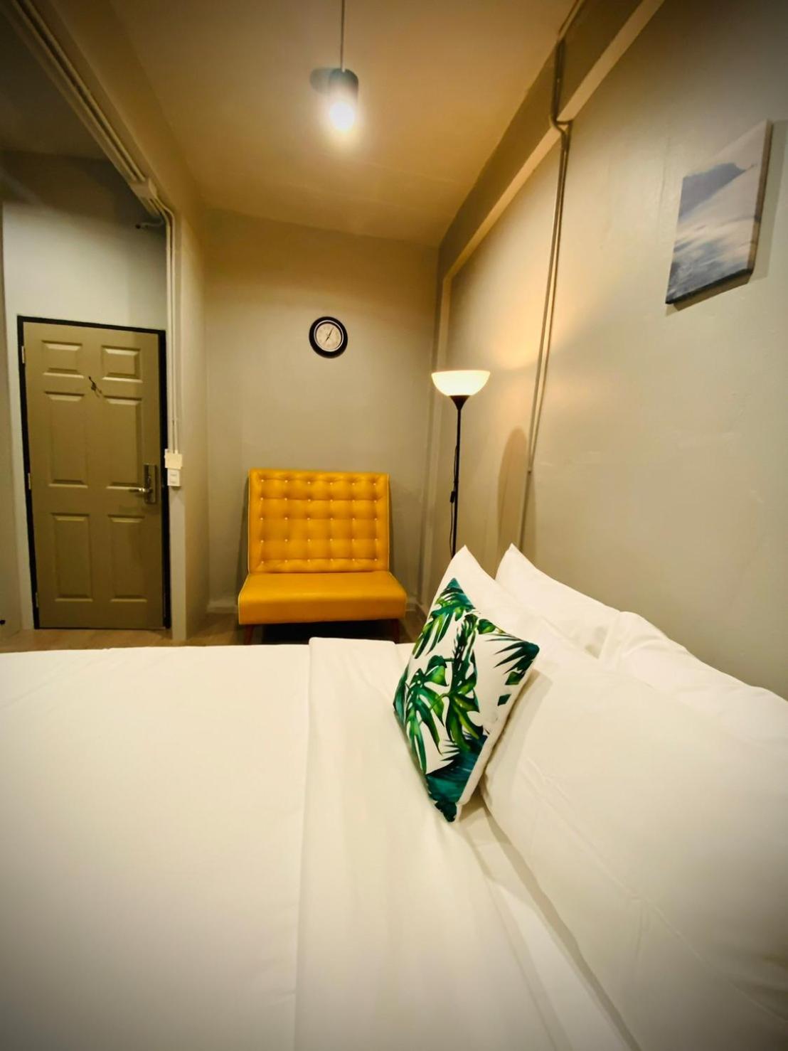 Standard Double Room with Shared Bathroom photo 3
