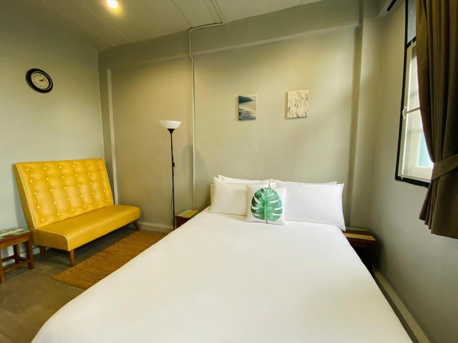 Standard Double Room with Shared Bathroom photo 2