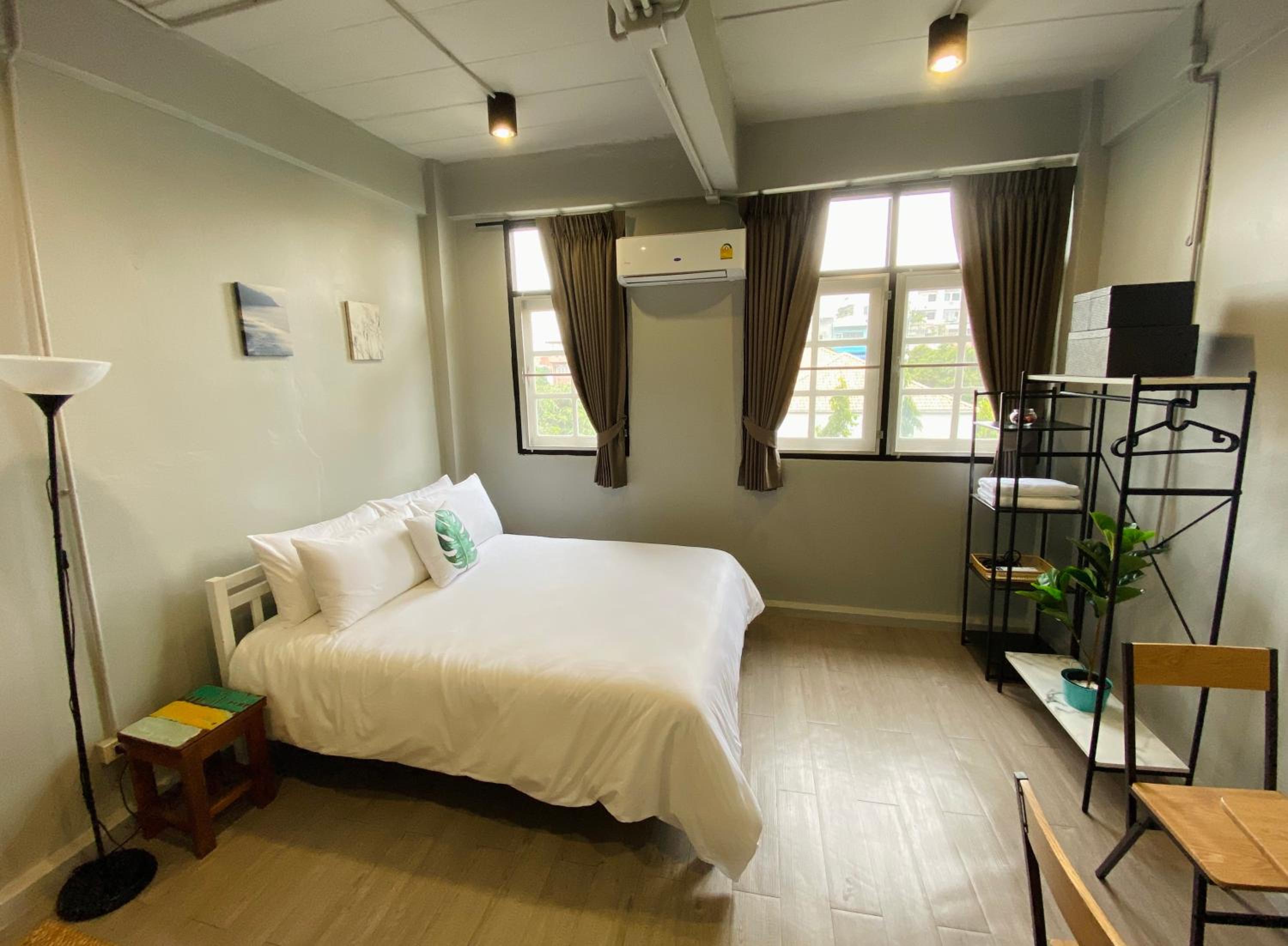 Standard Double Room with Shared Bathroom photo 1