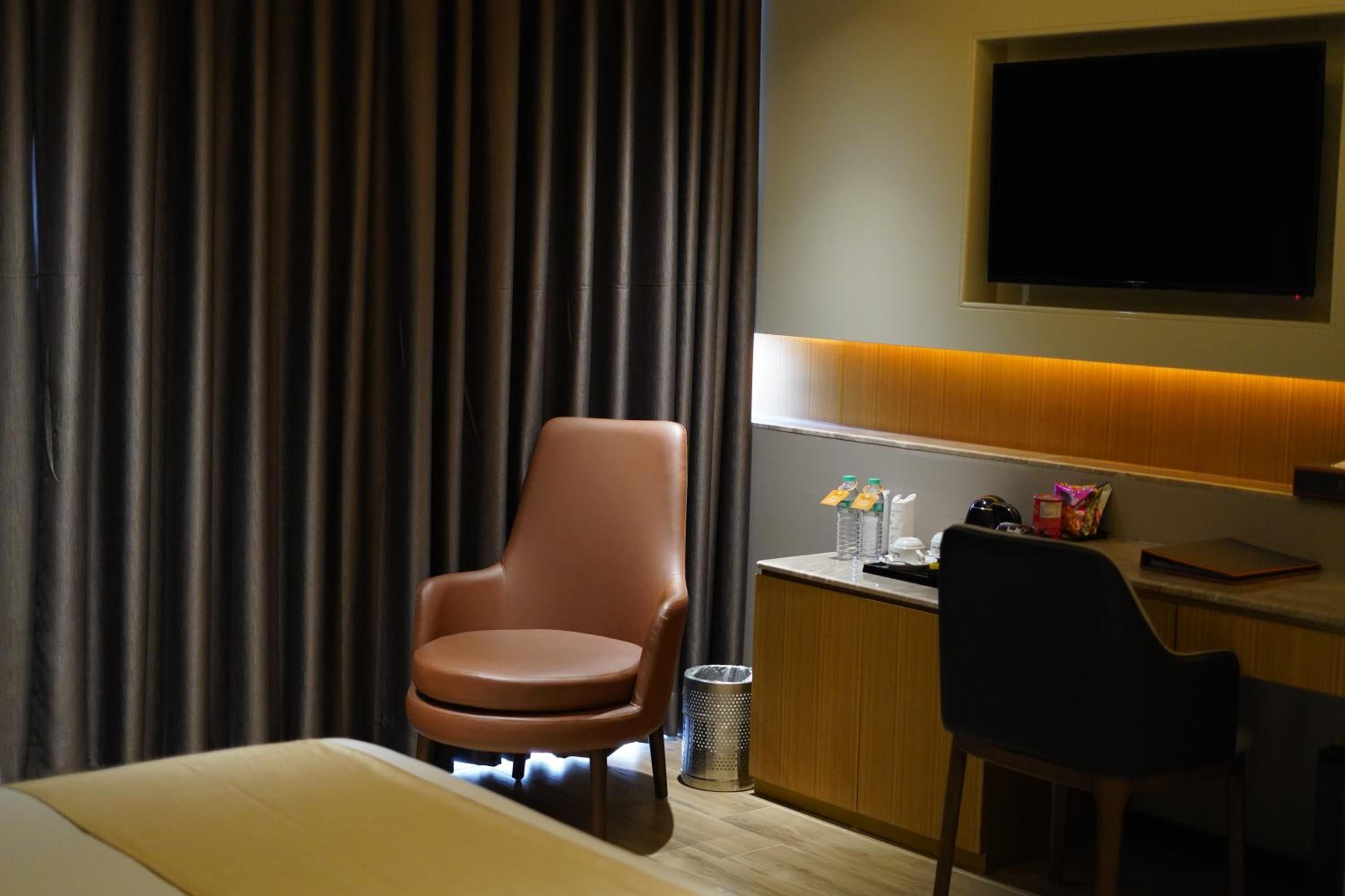 Deluxe Suite