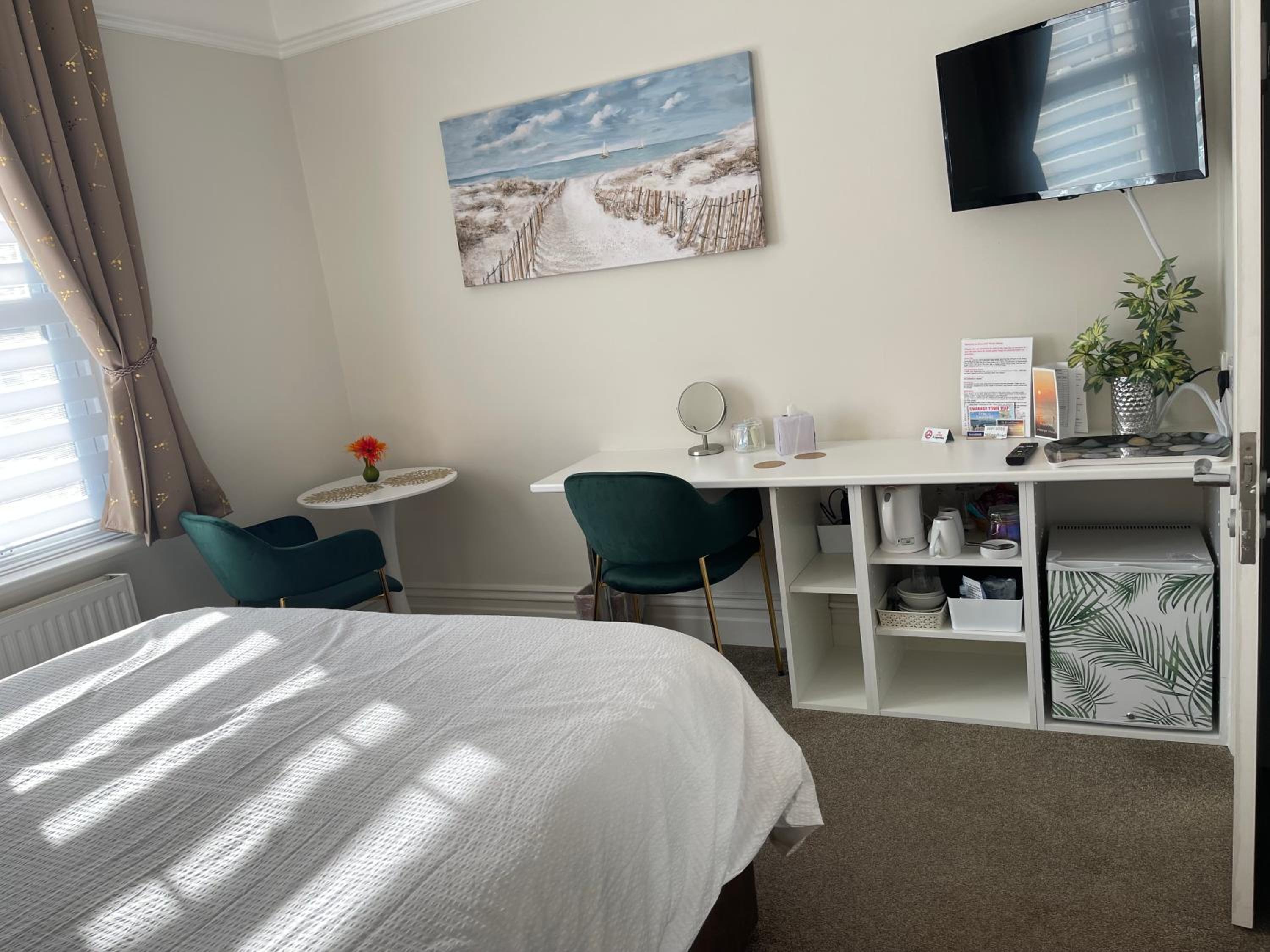 Double or Twin Room photo 3